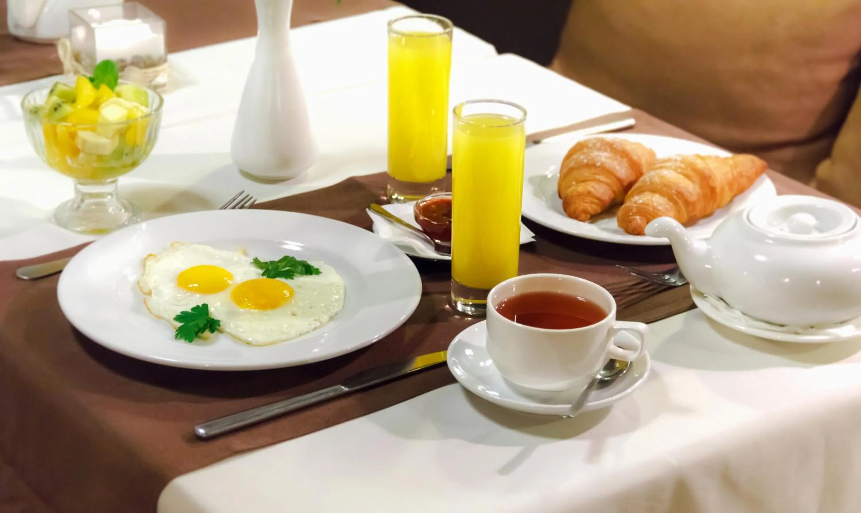 Continental breakfast in Botum Palace Hotel