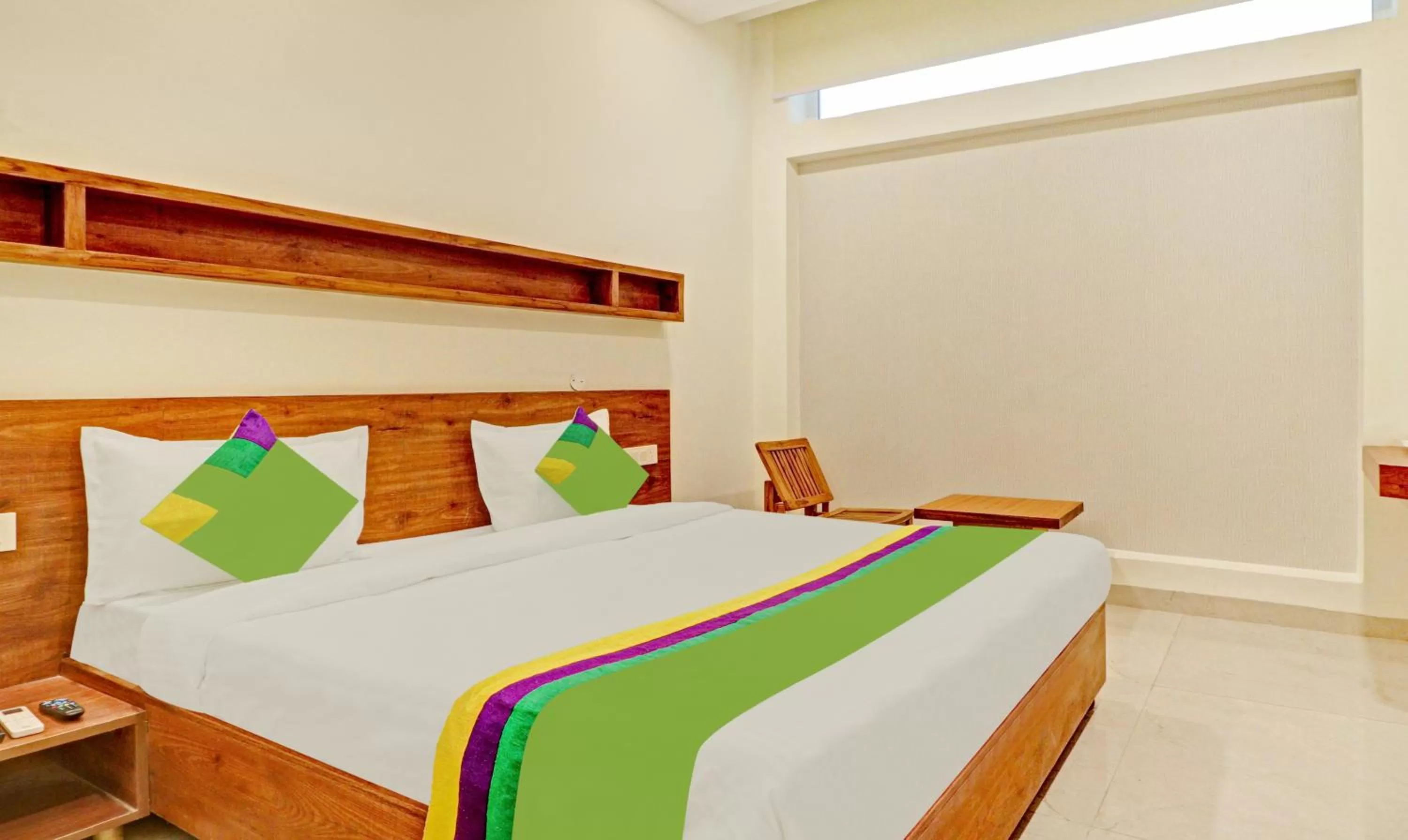 Bedroom, Bed in Treebo Delmont