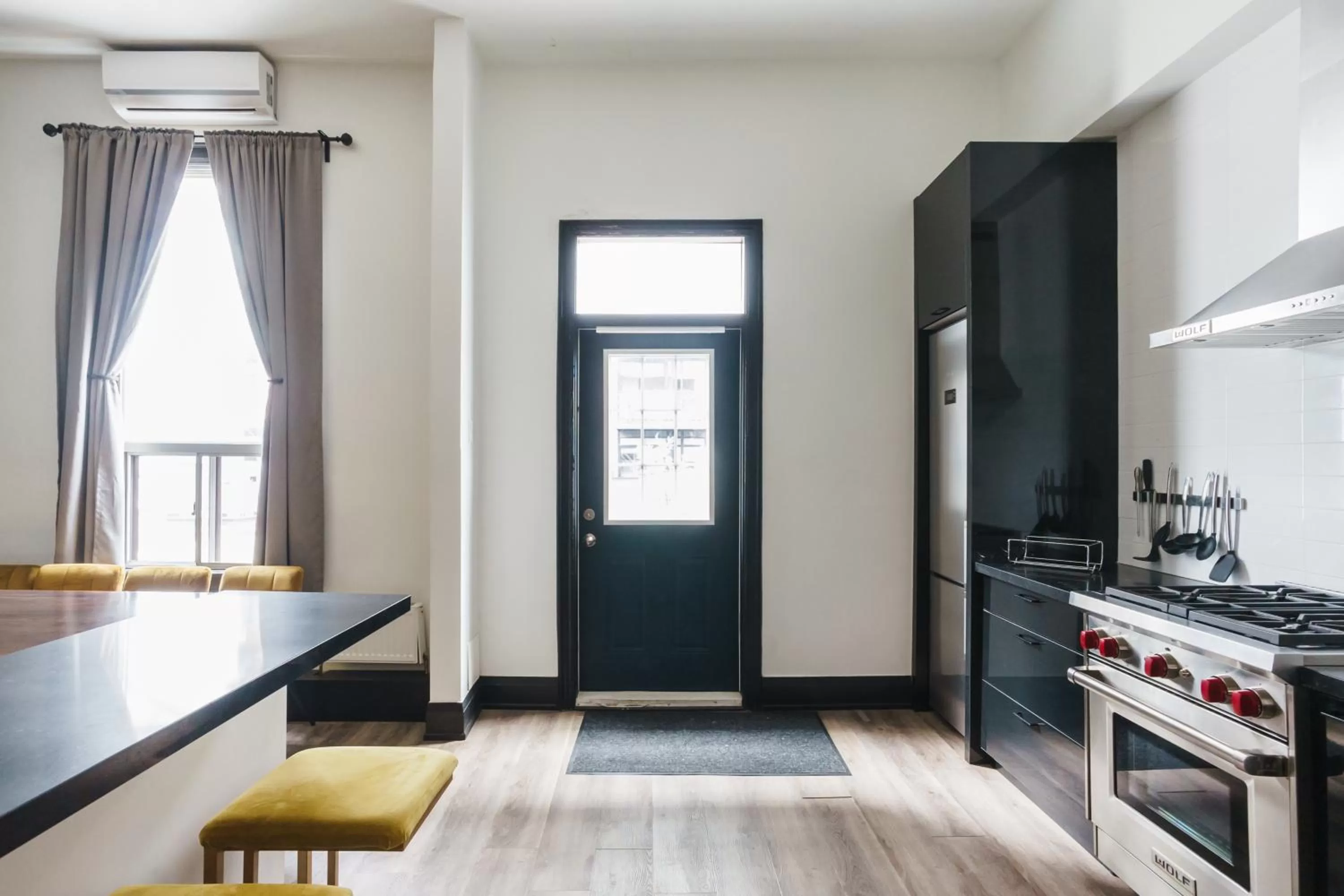 Kitchen or kitchenette, Kitchen/Kitchenette in Queen Street Lofts
