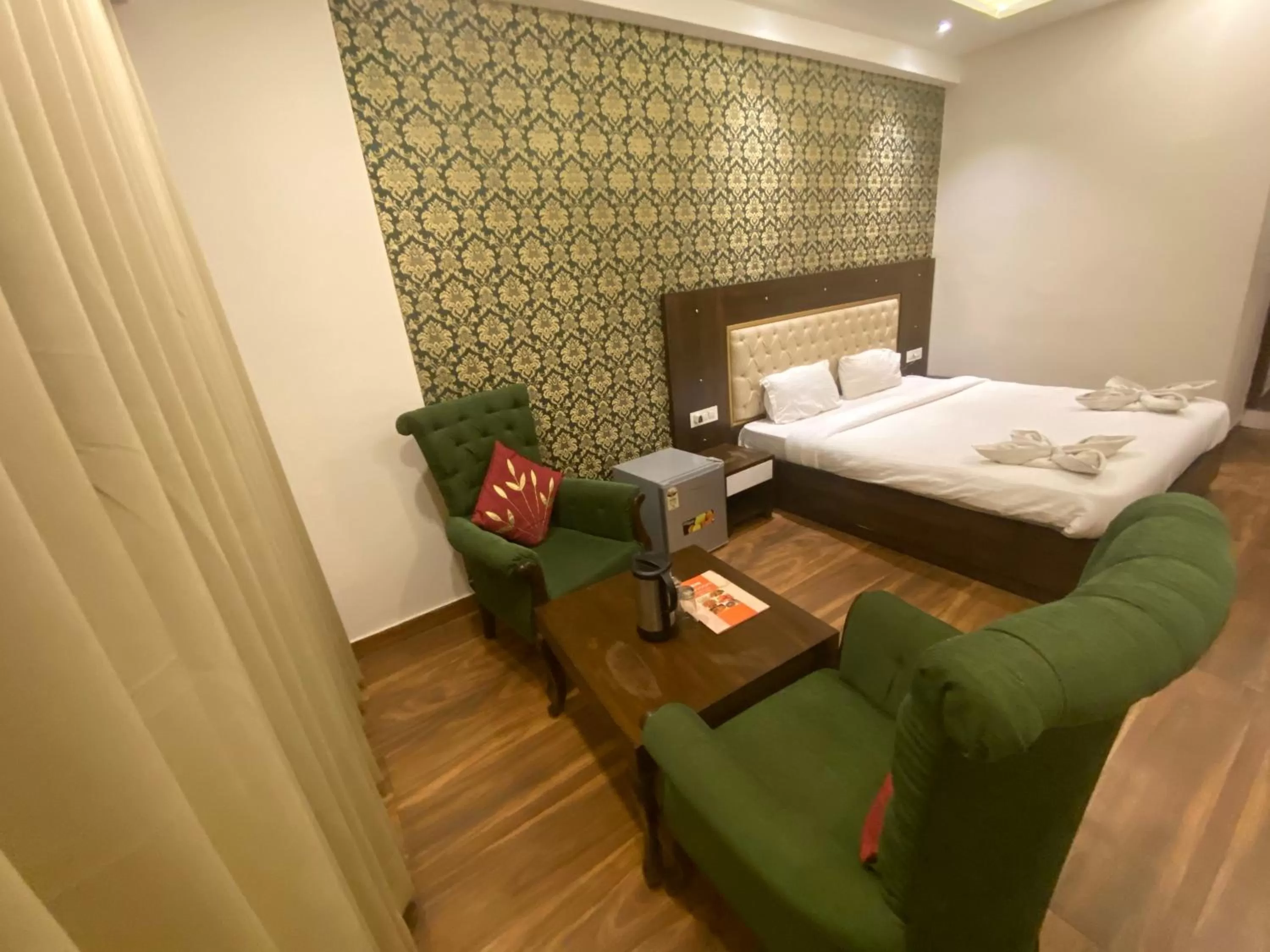 Bed in Hotel Ambika Resort Manali