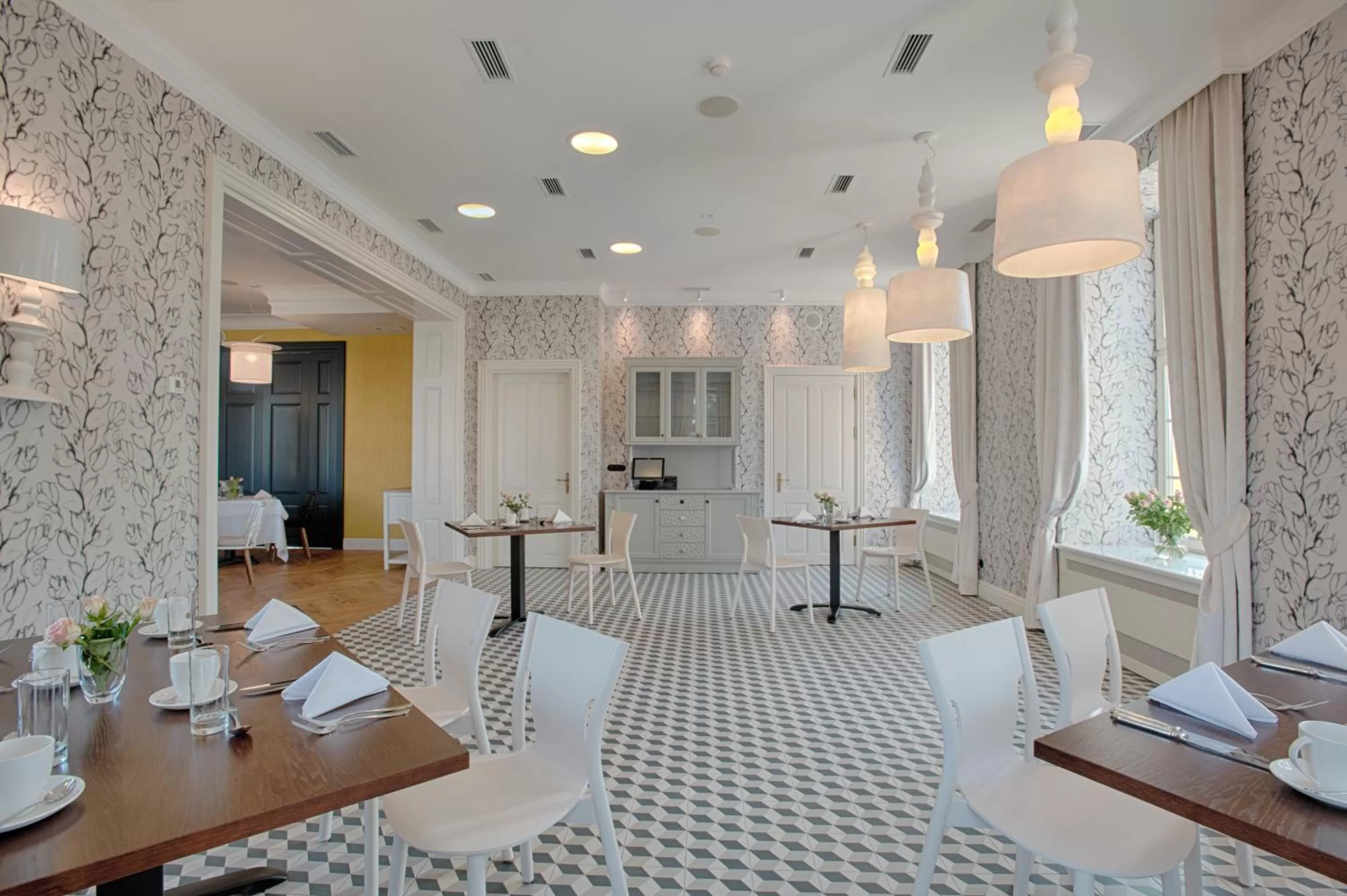 Restaurant/places to eat in Relais & Châteaux Hotel Quadrille - Adults Only