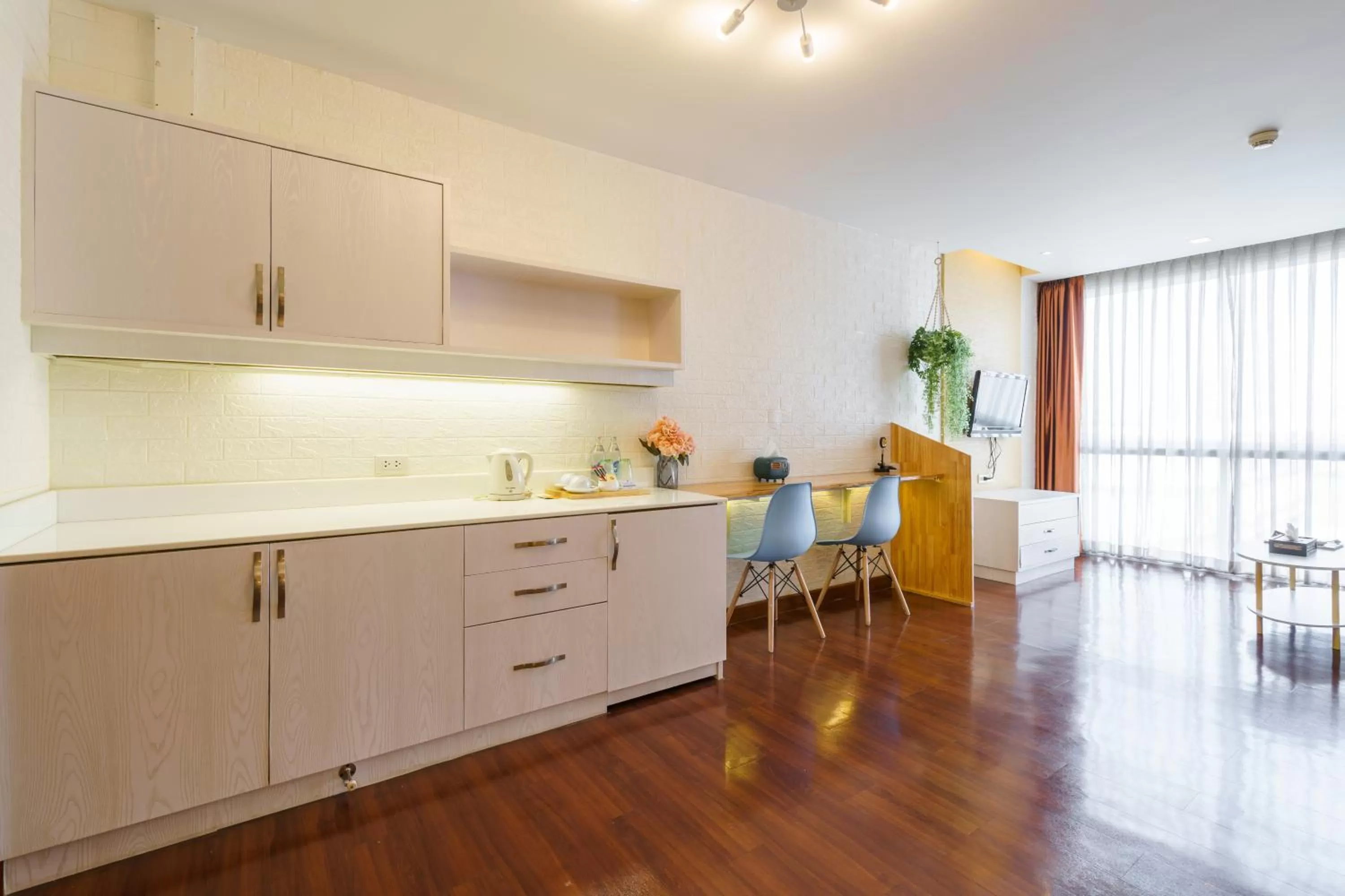 Kitchen or kitchenette in Lantana Resort Hotel Bangkok