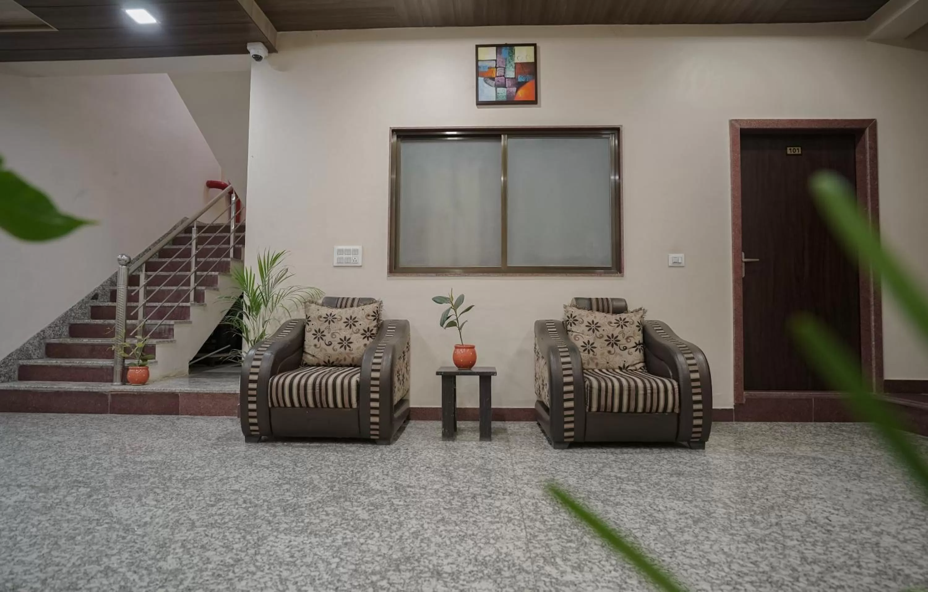 Seating area in Hotel Silver Cloud