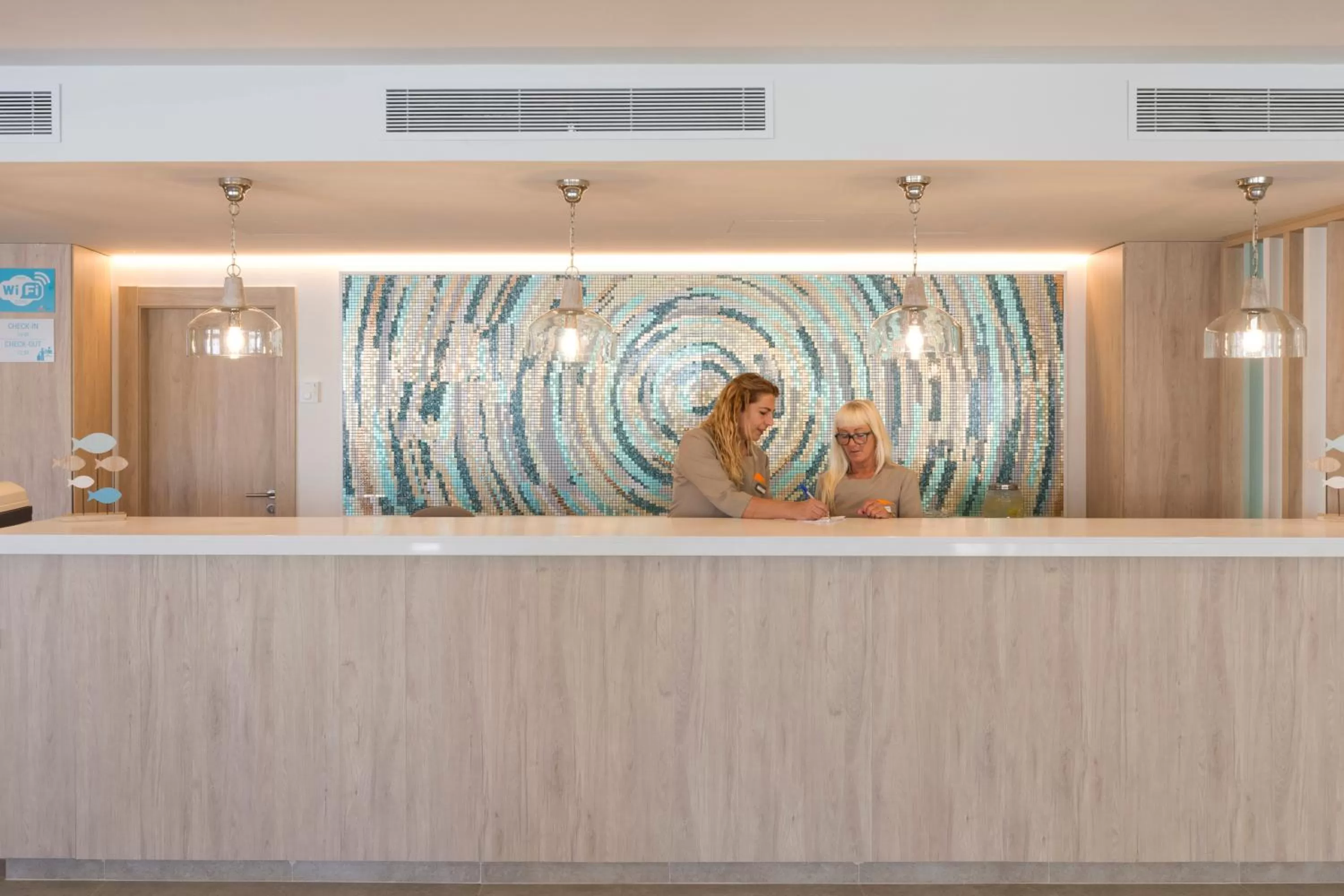 Staff in HSM Linda Playa