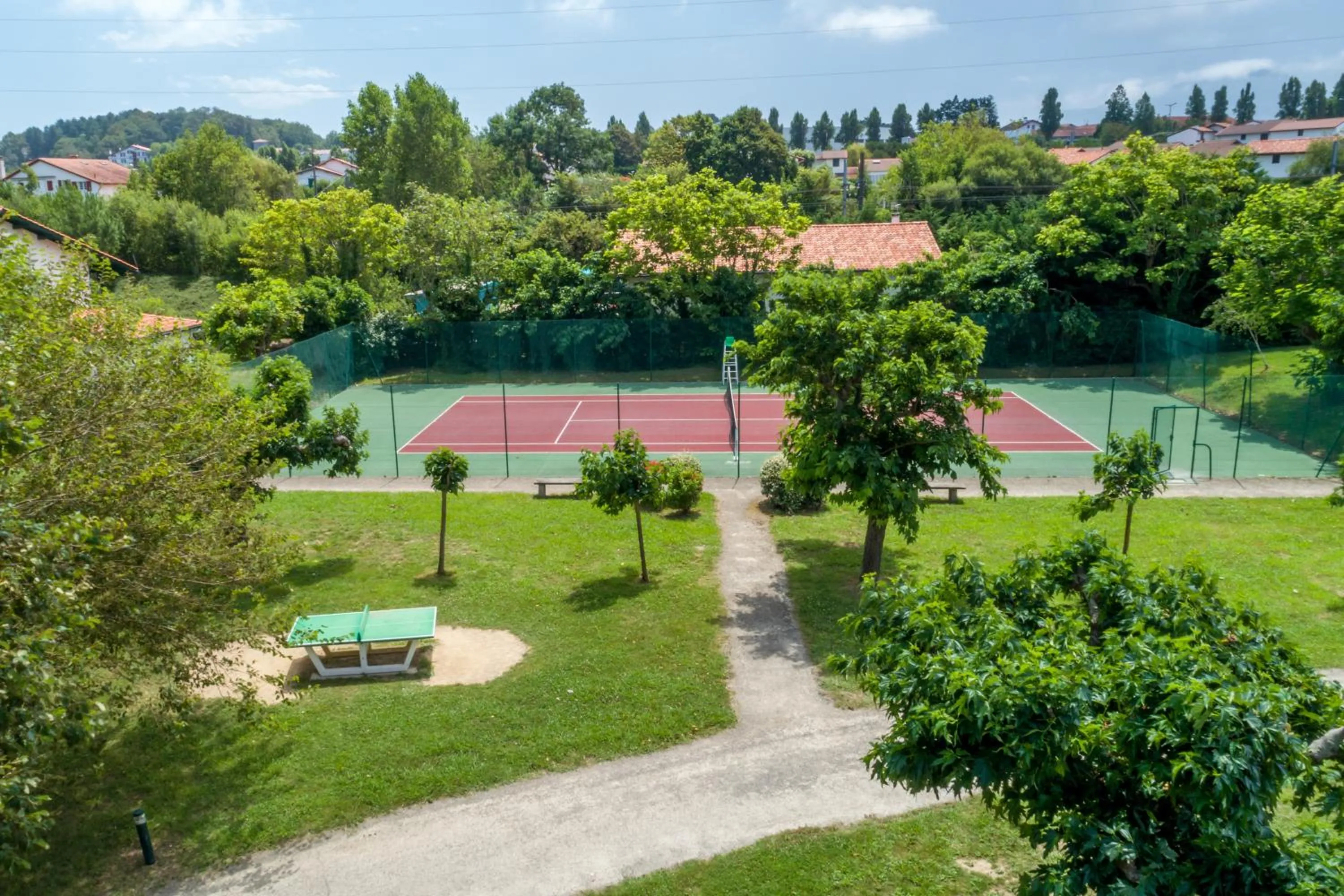 Tennis court in Hôtel Erromardie by Odalys