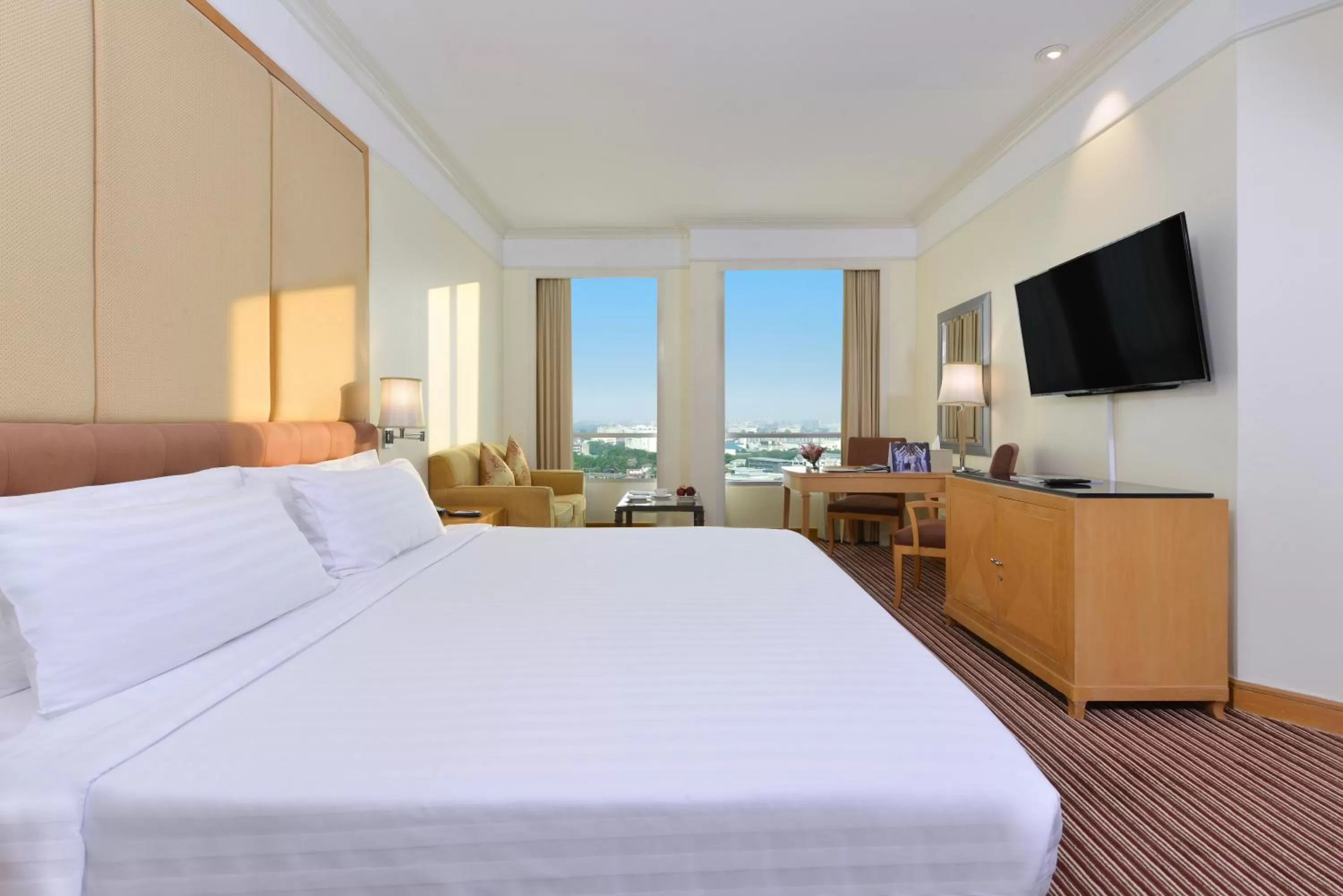 Bedroom, Bed in Miracle Grand Convention Hotel