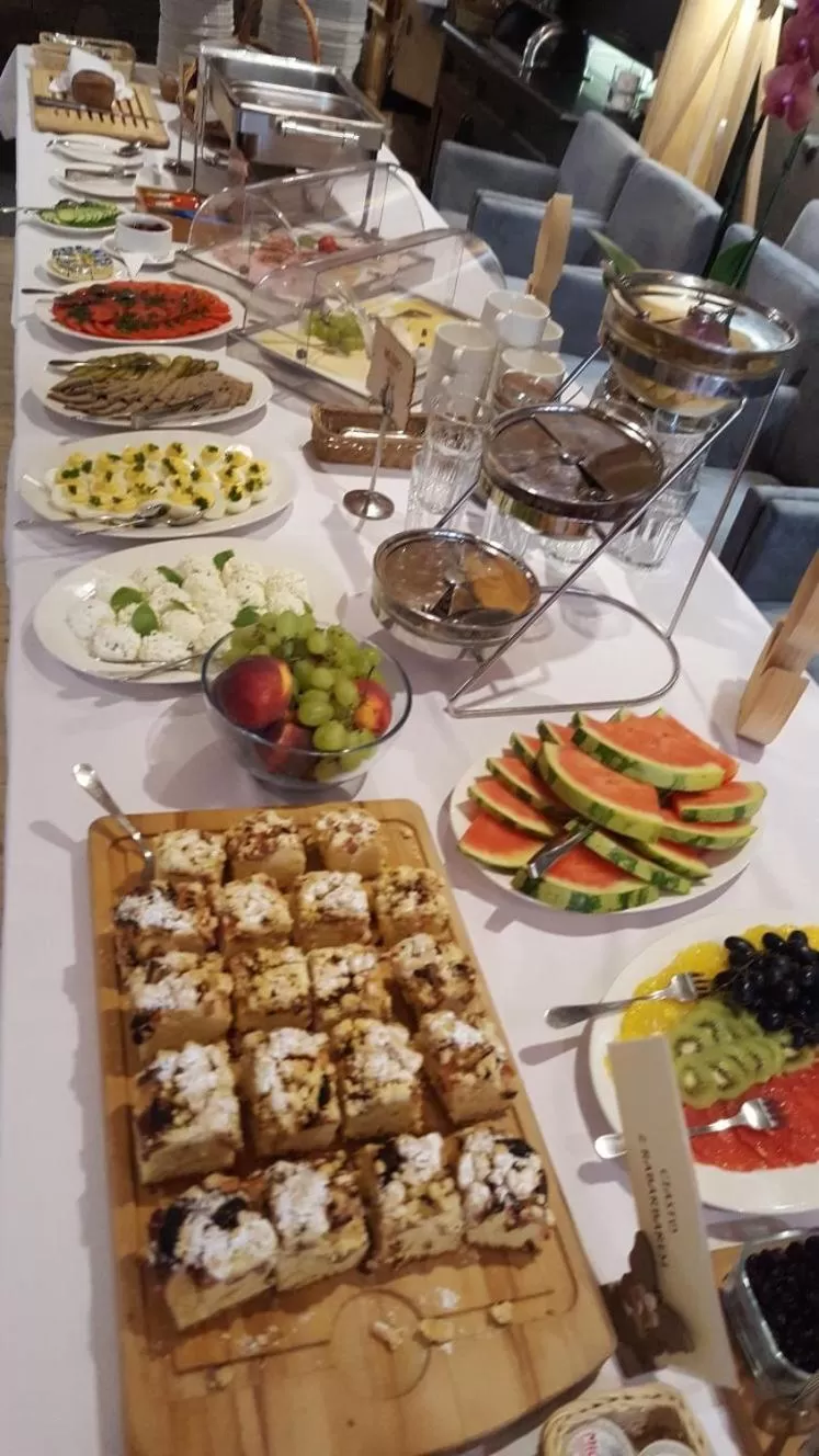 Buffet breakfast in Hotel Restauracja Piwnica Rycerska
