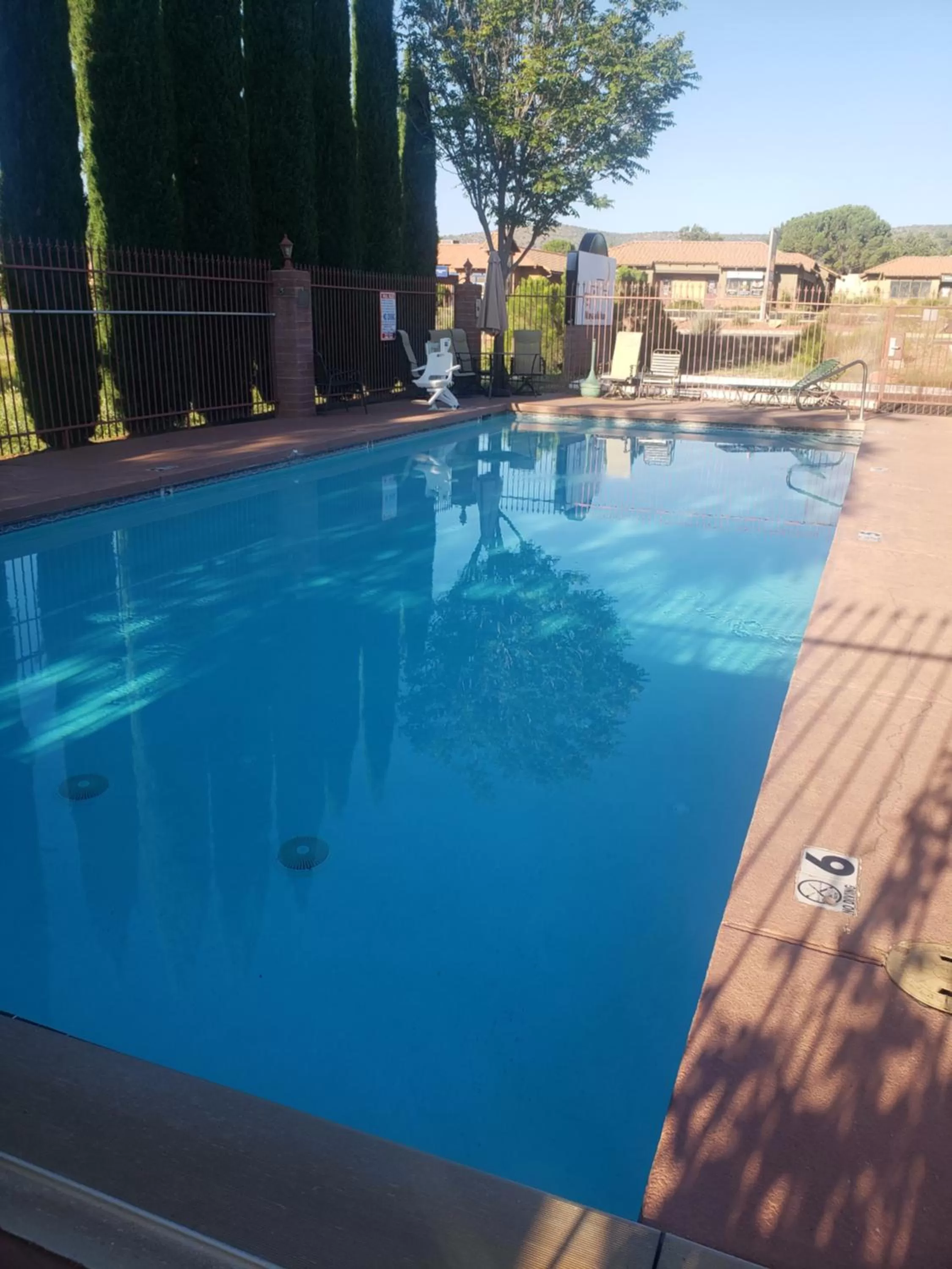 Swimming Pool in Muyawki Inn