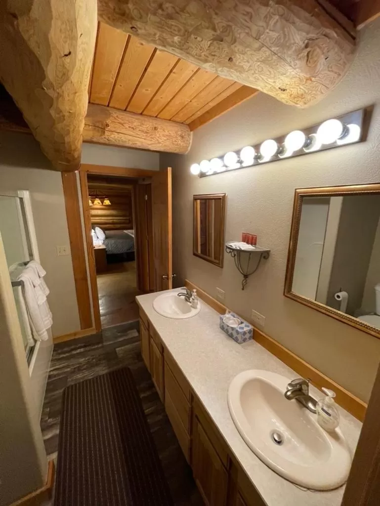 Sportsman Lodge Melrose MT