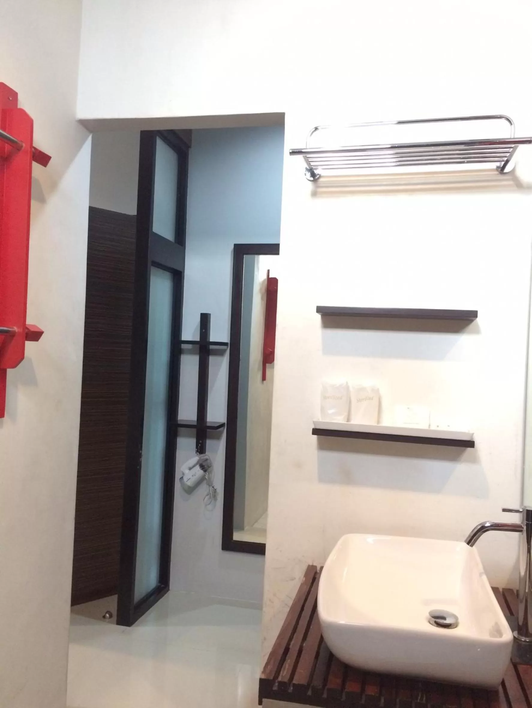 Bathroom, Bed in S2 Residence