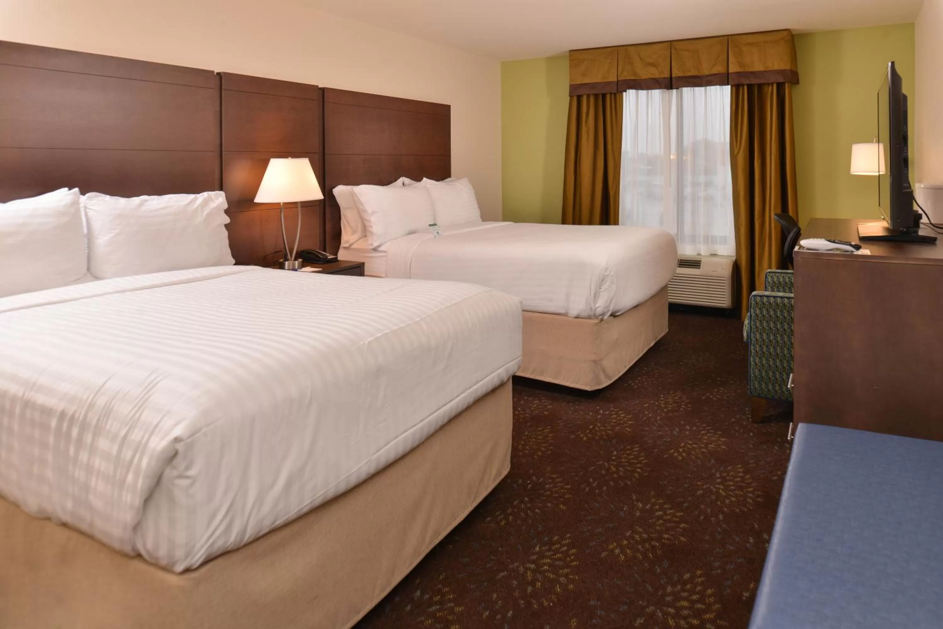 Queen Room with Two Queen Beds - Disability Access Tub/Non-Smoking  in Holiday Inn Express & Suites Dearborn SW - Detroit Area, an IHG Hotel
