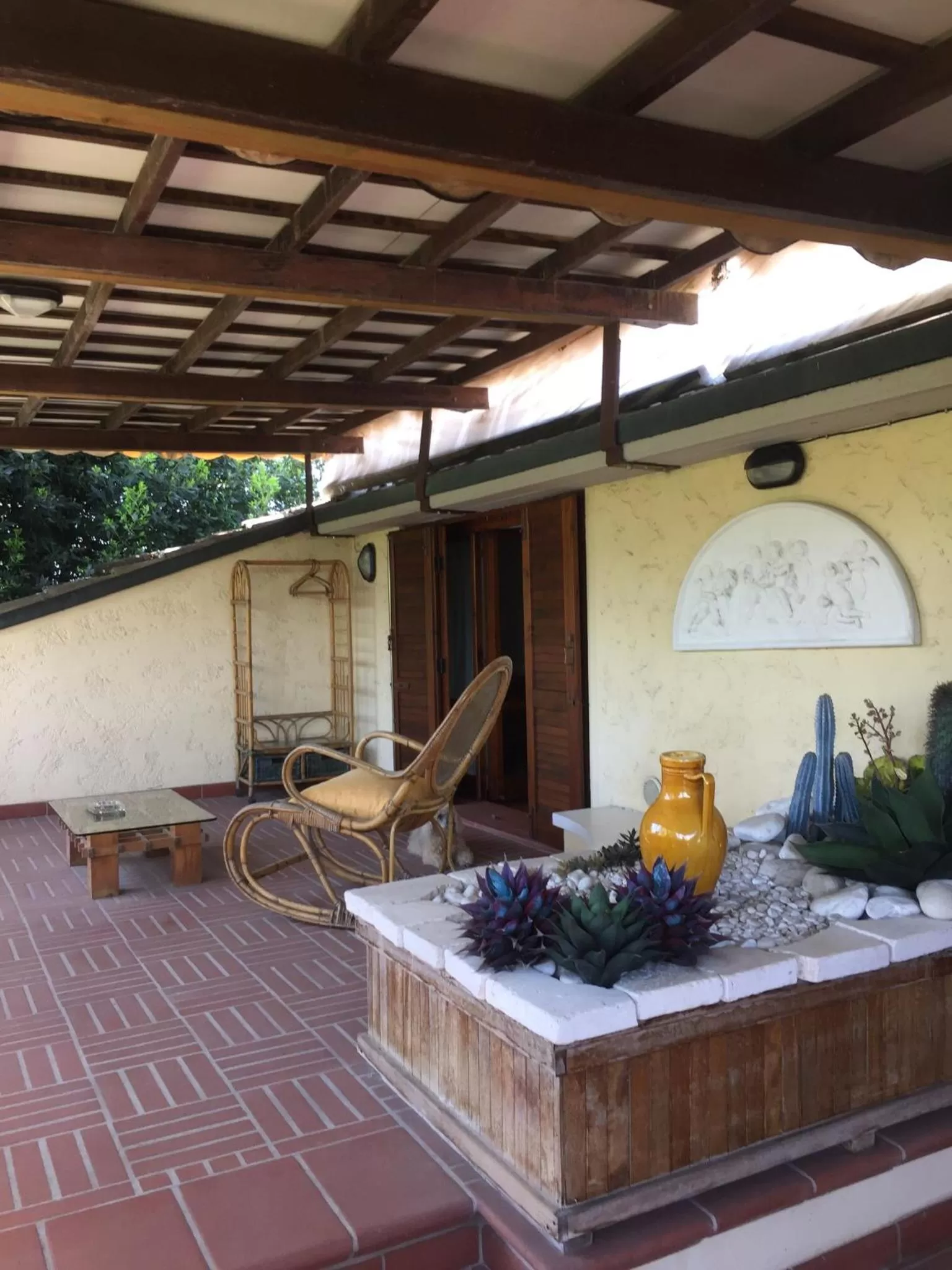 Patio in La Pergola B&B