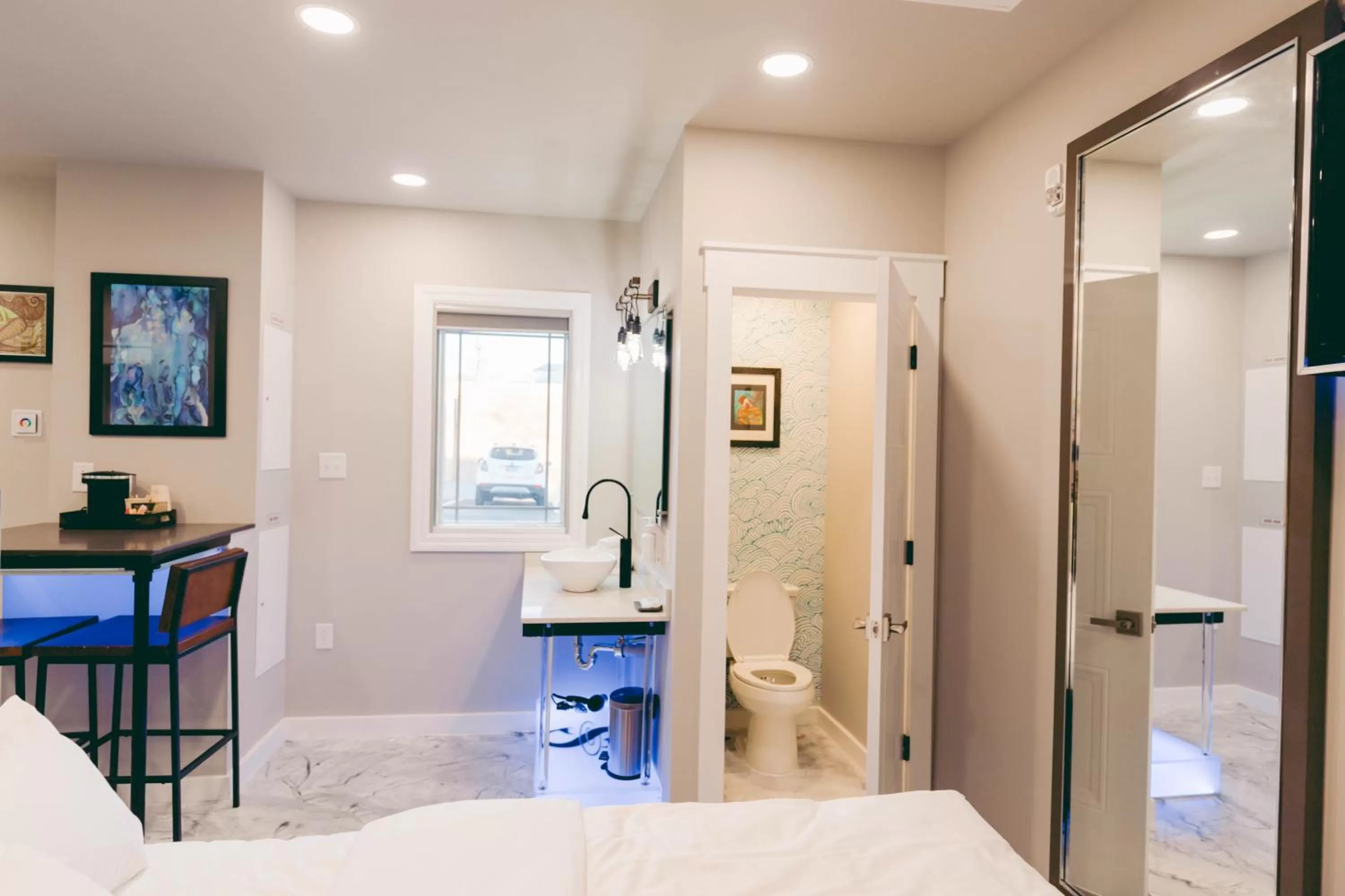 Bed in River Sirens Hotel-Contactless Check in Hotel