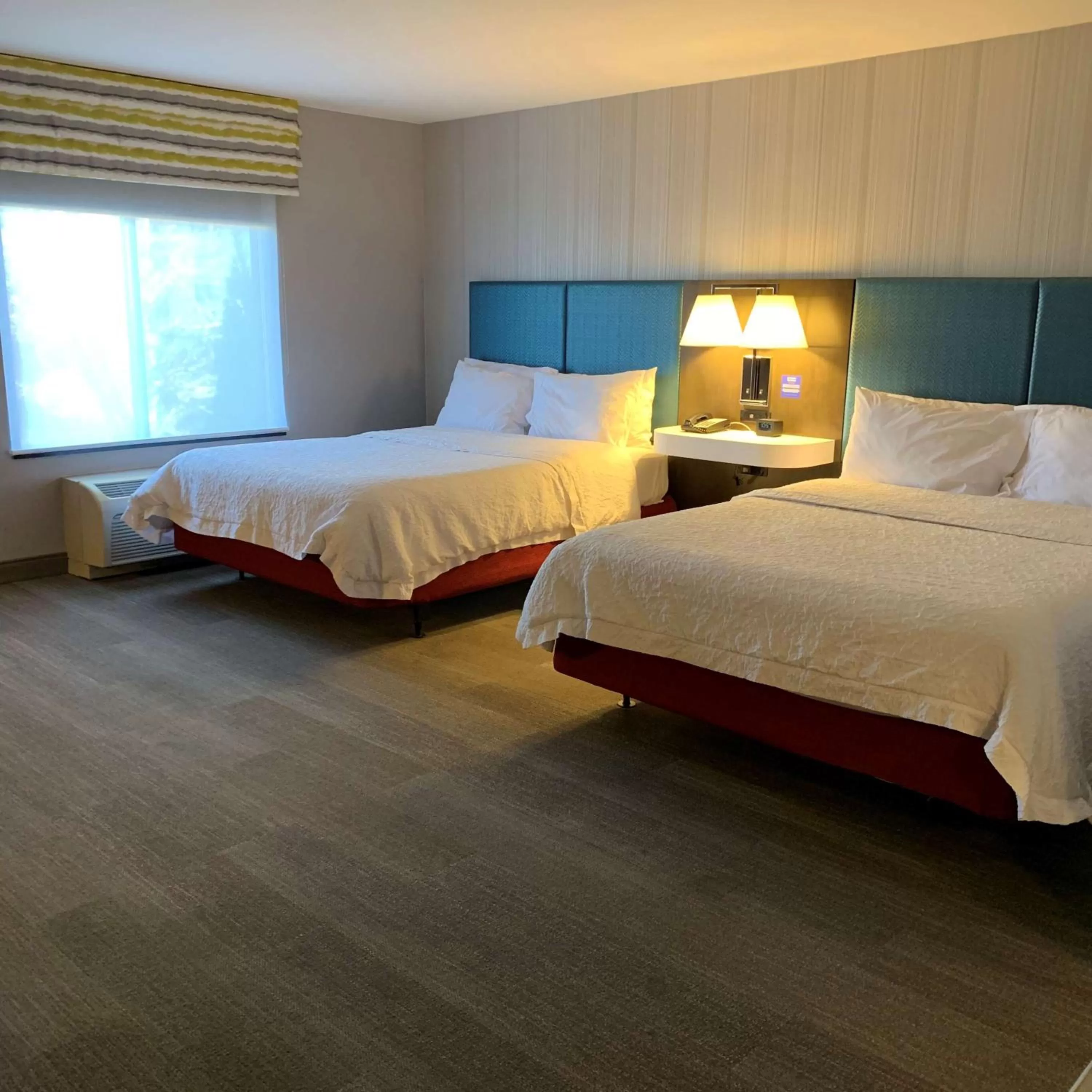 Photo of the whole room, Bed in Hampton Inn & Suites Carson City