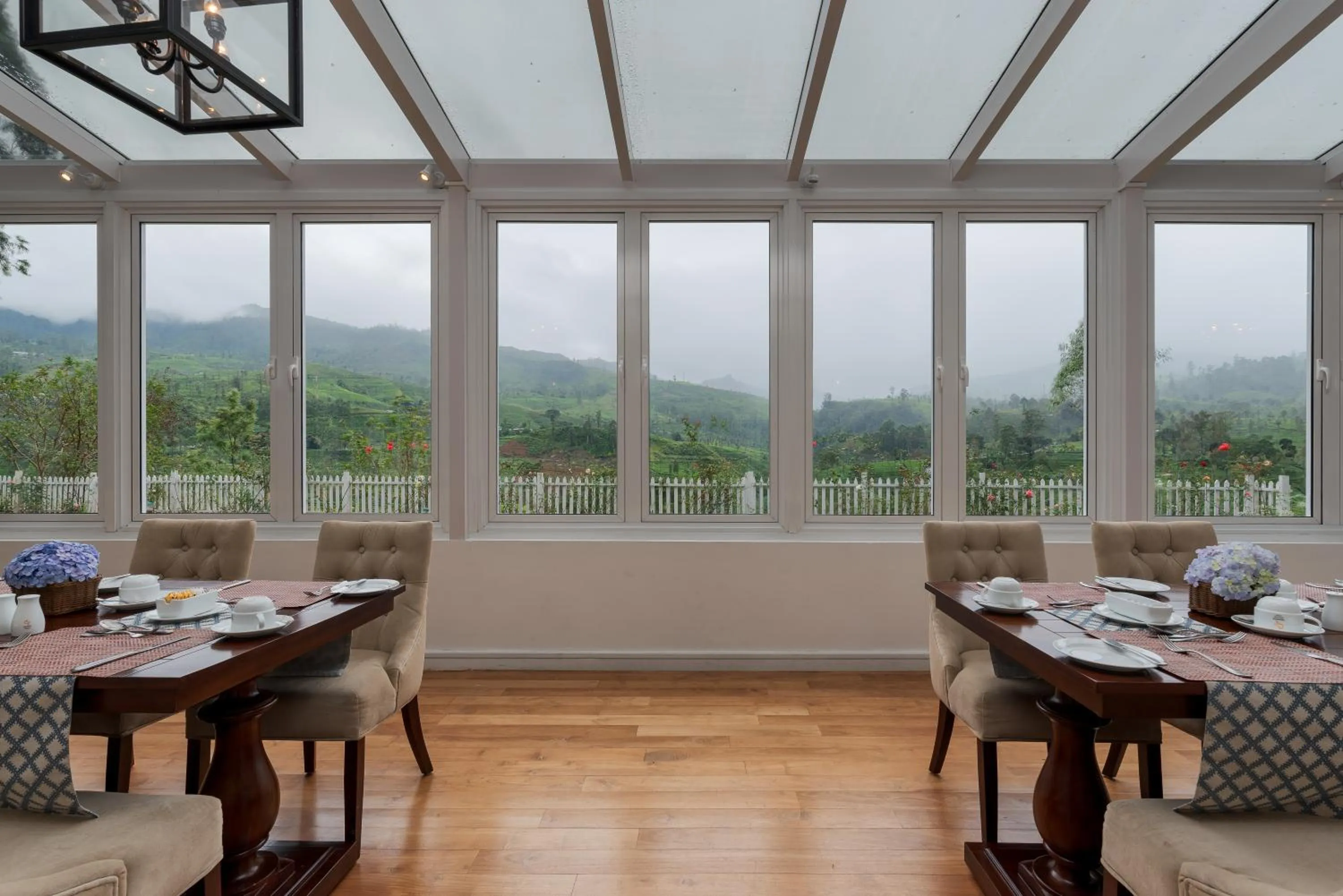 Restaurant/places to eat in Langdale Boutique Hotel by Amaya