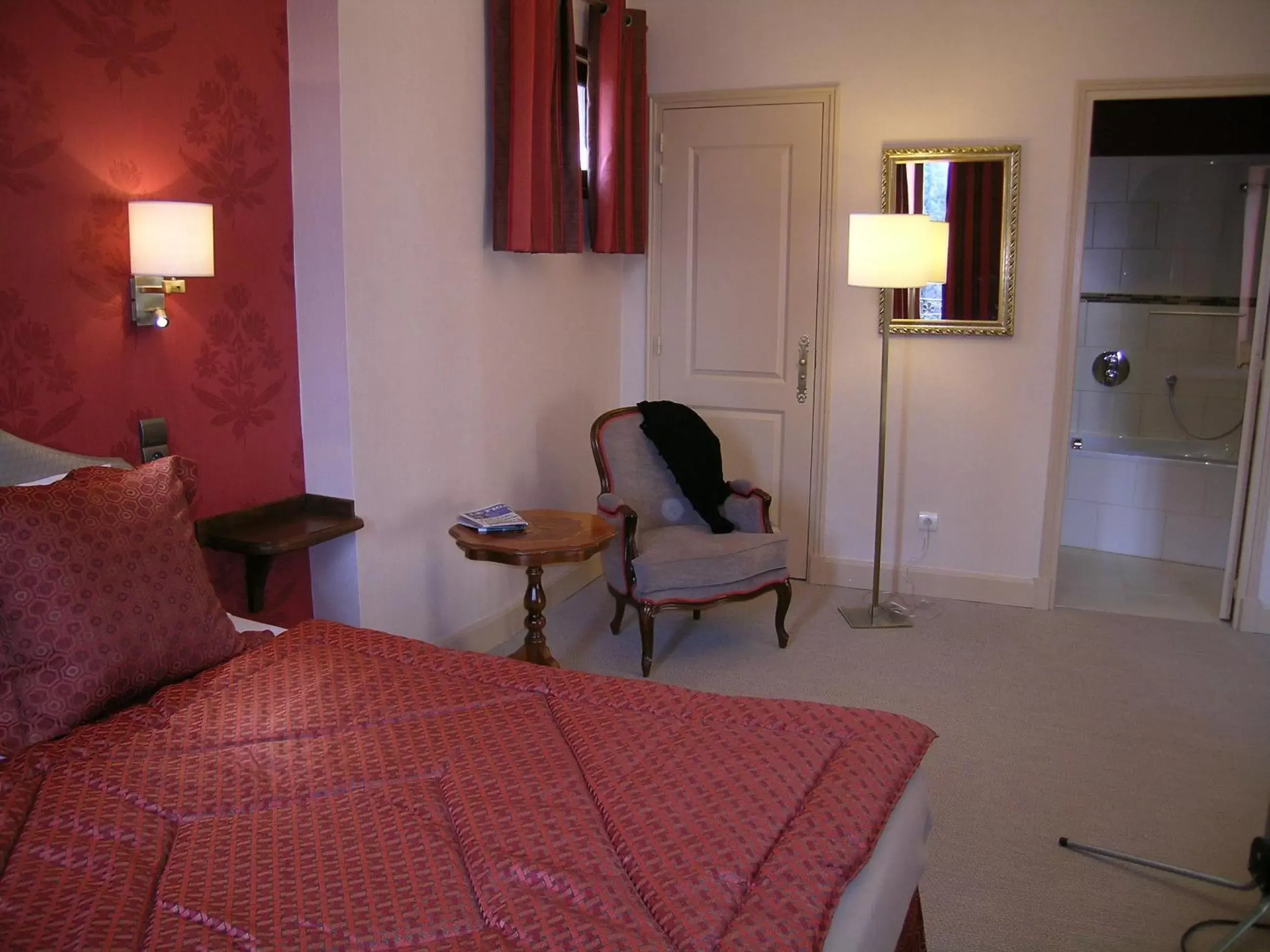 Quadruple Room in Cit'Hotel Sphinx - Hotel Quadruple Room in Cit'Hotel Sphinx - Hotel