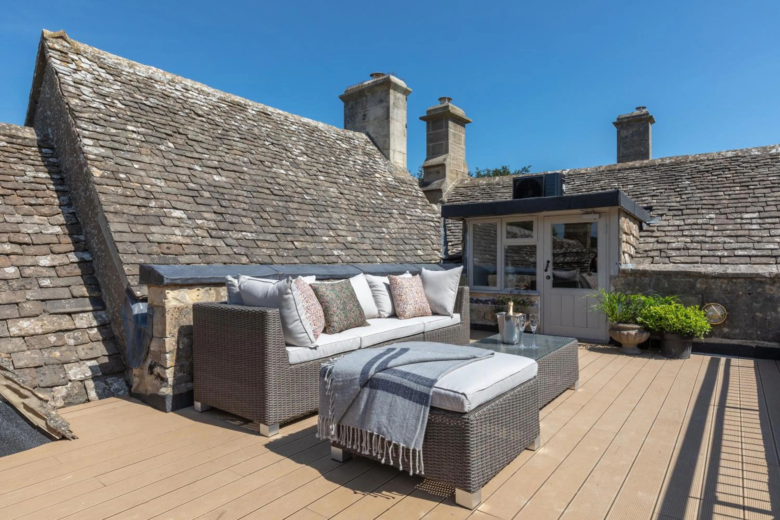Balcony/Terrace in The Frogmill Hotel