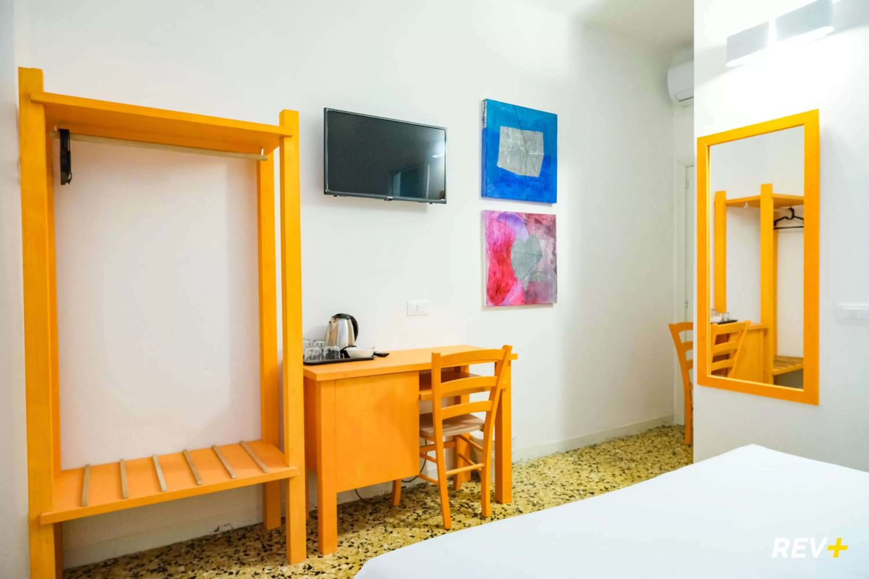 Bedroom, Bed in Lia Art Hotel