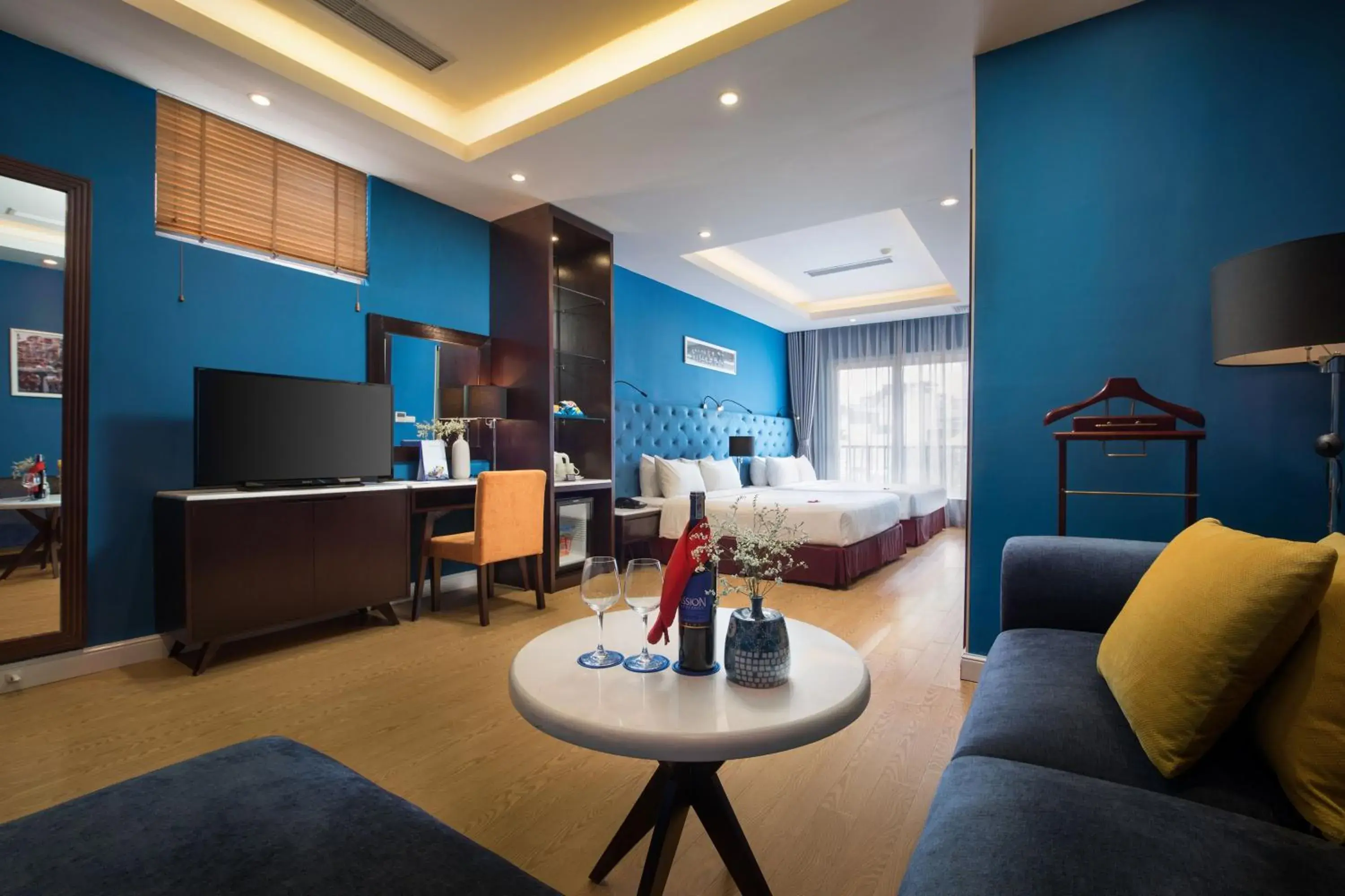 Family Suite with Balcony and City View in Hanoi Brilliant Hotel & Spa Family Suite with Balcony and City View in Hanoi Brilliant Hotel & Spa