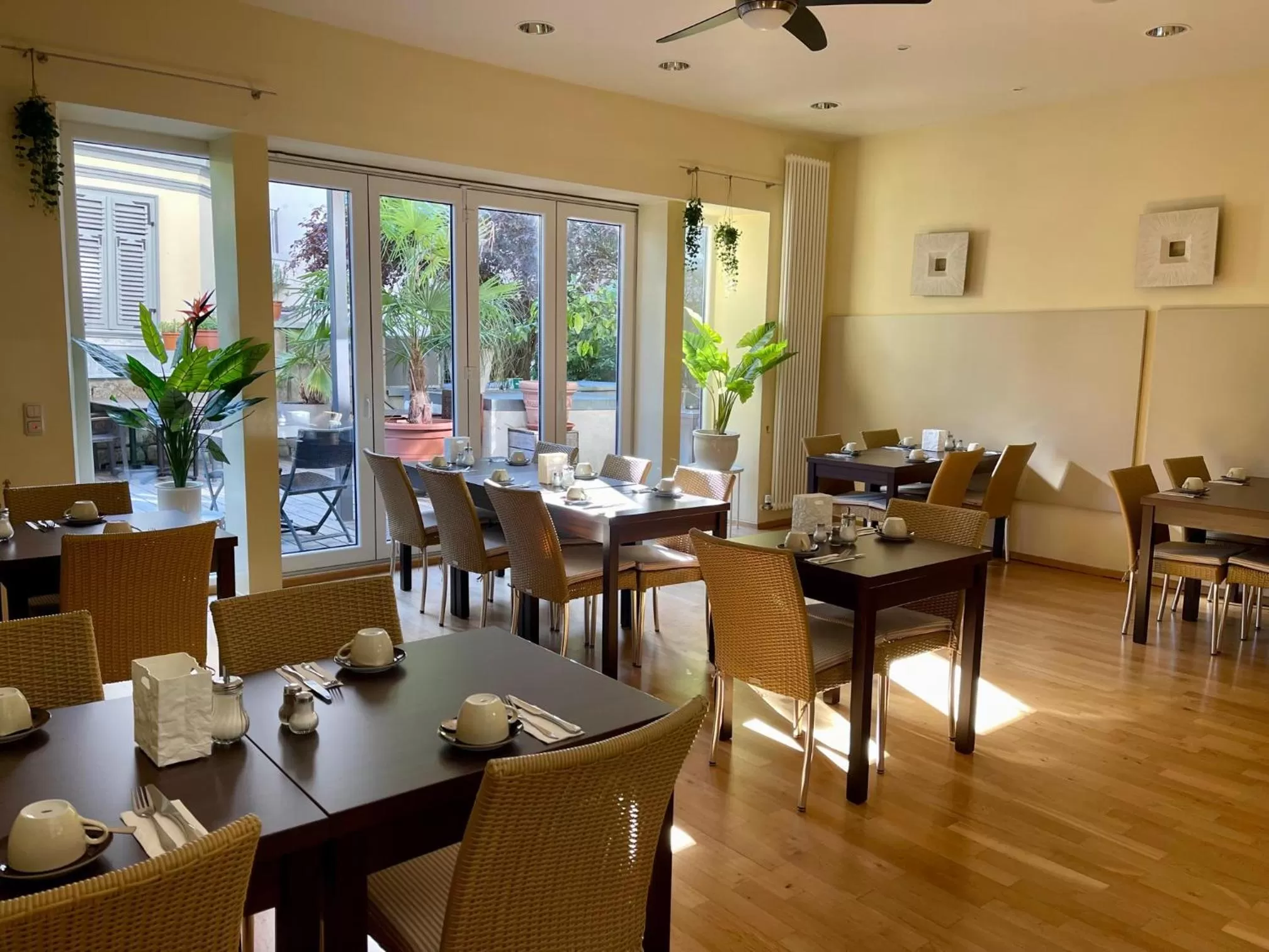 Breakfast in Hotel Central