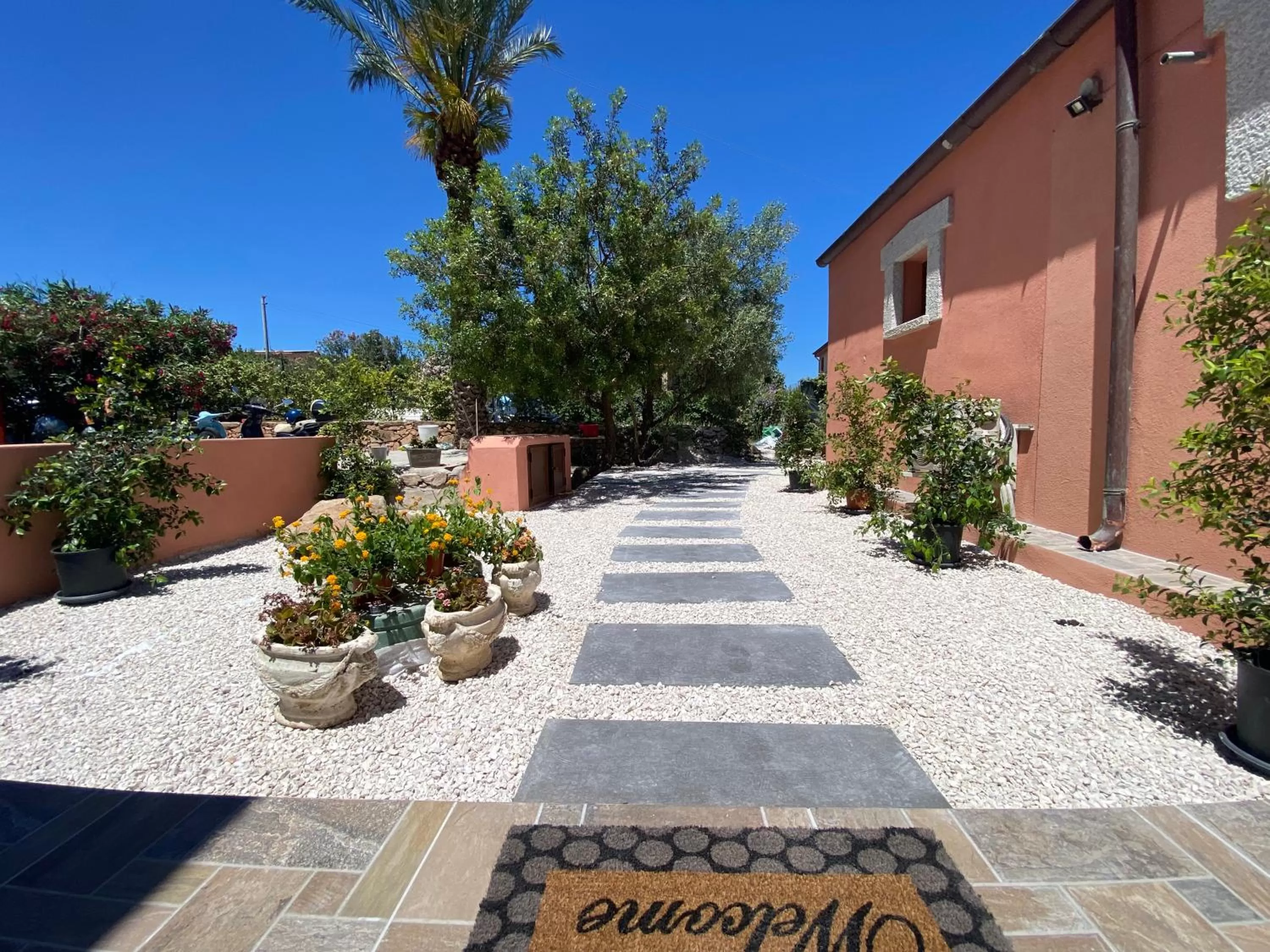 Property building in QUADRIFOGLIO Affittacamere