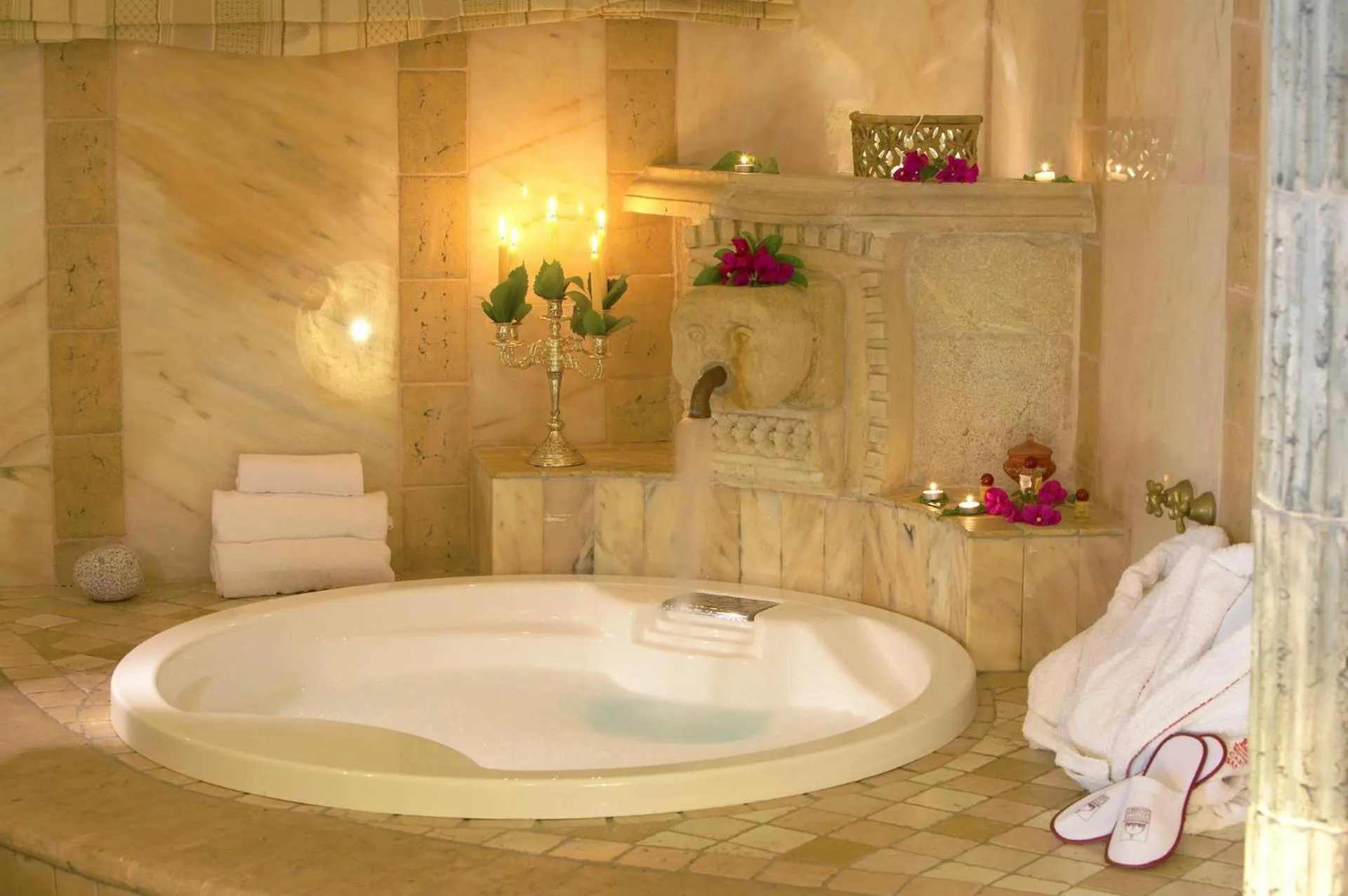 Hot Tub in Castello di San Marco Charming Hotel & SPA