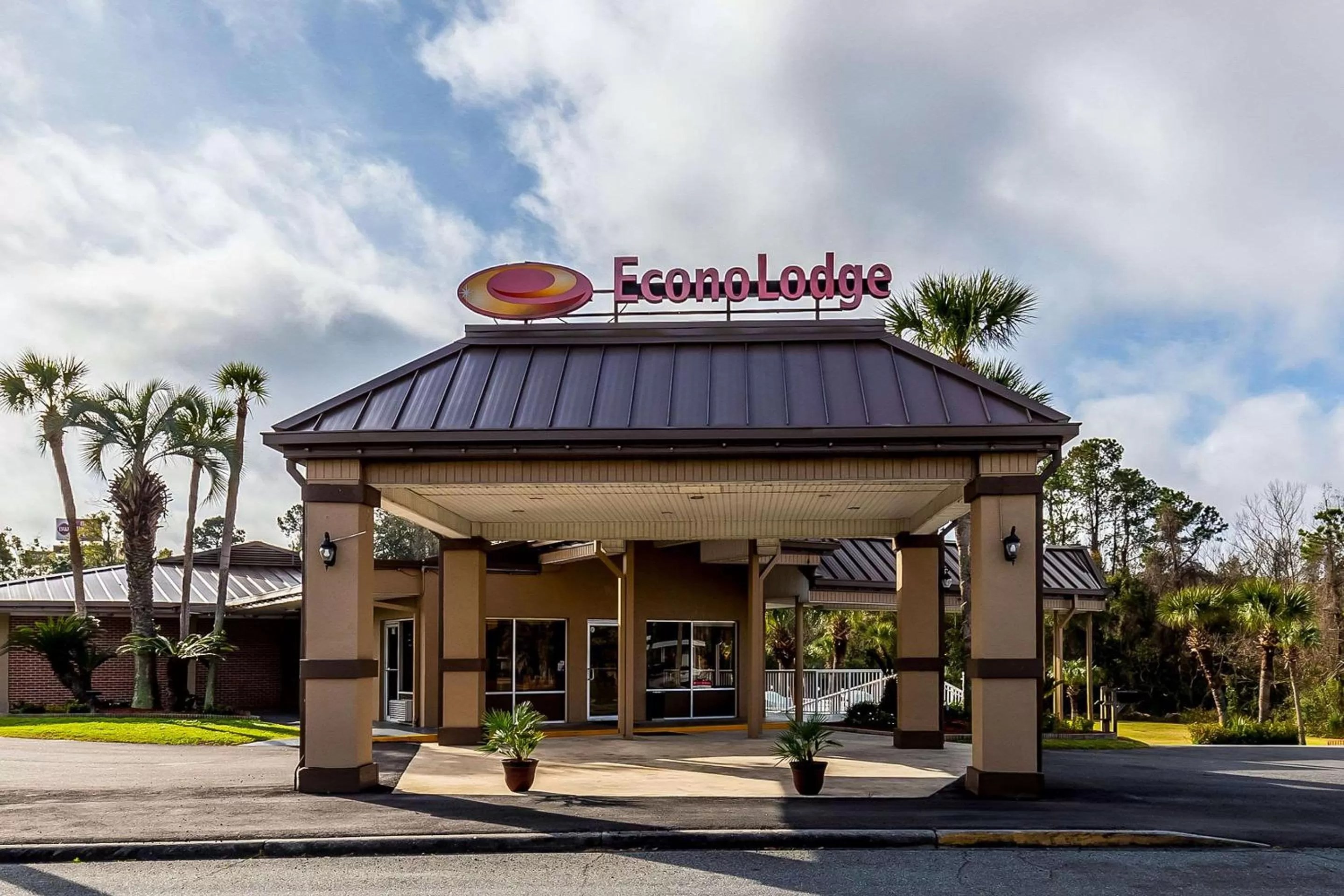 Property building in Econo Lodge Lake City-North