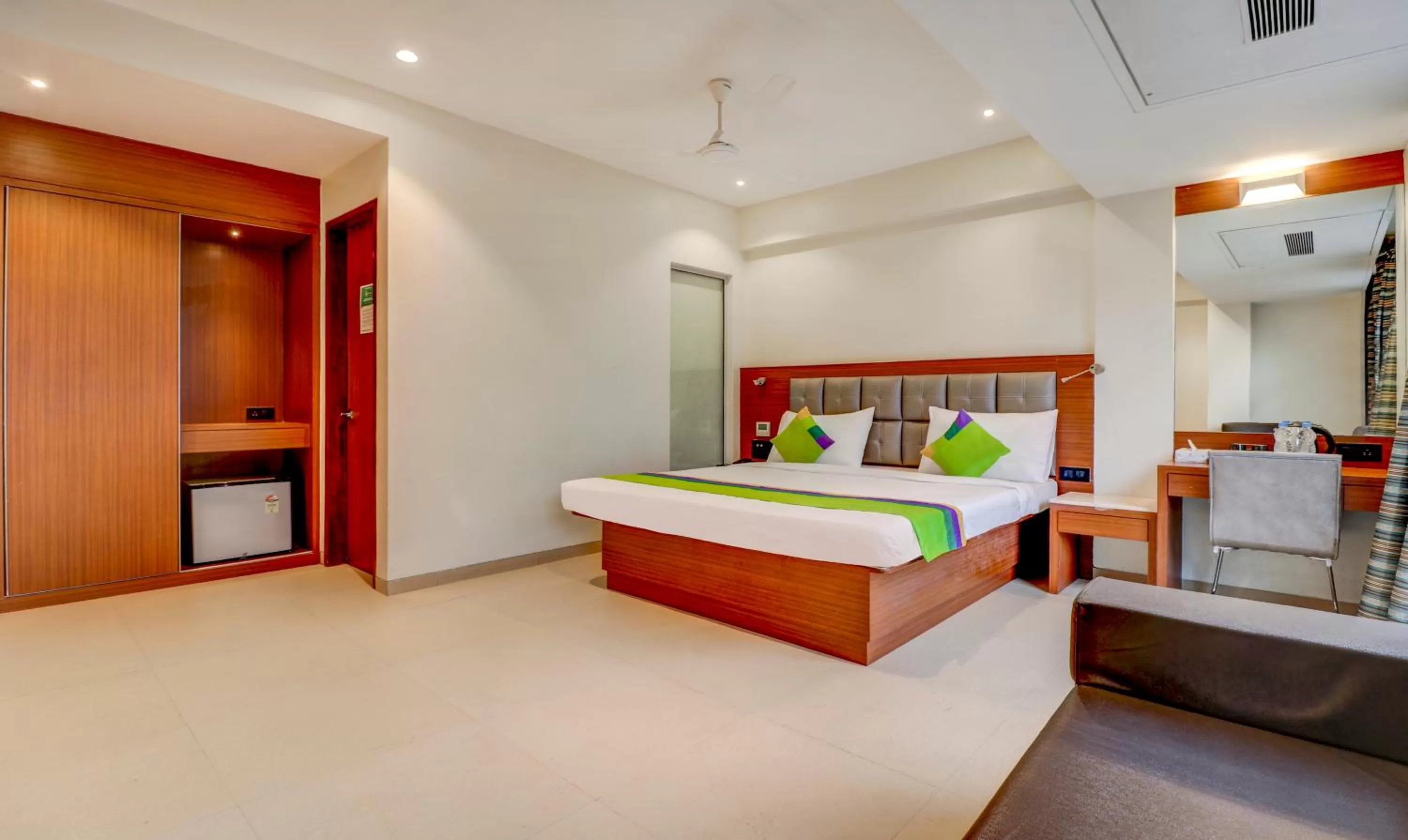 Bed in Treebo Ranjeet Shivaji Nagar