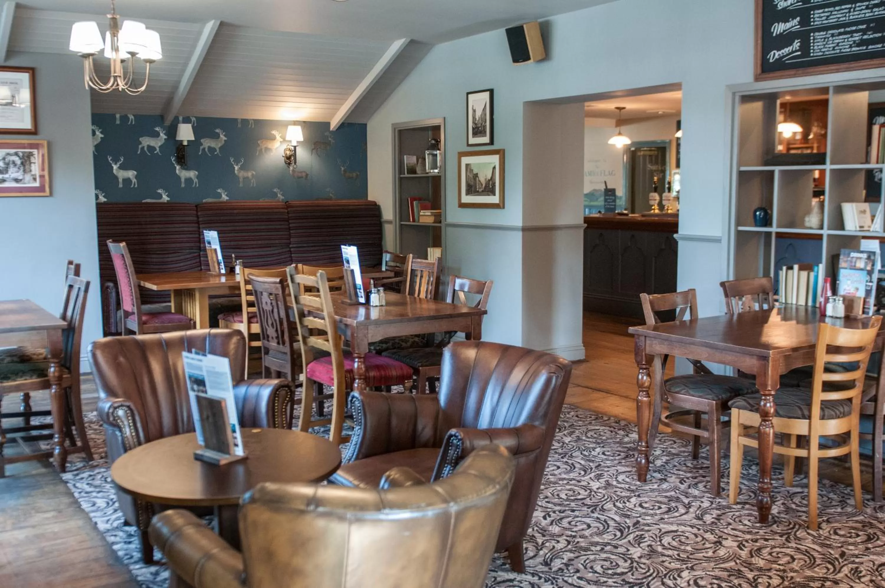 Restaurant/places to eat in Lamb & Flag Inn