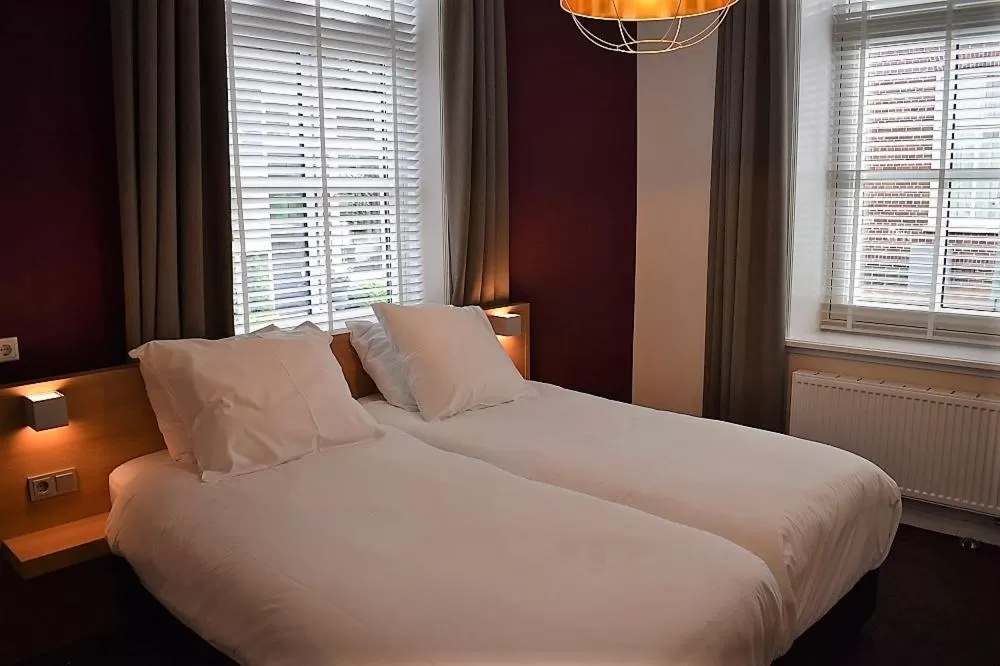 Photo of the whole room, Bed in Hotel In't Holt 1654 Grand Café & Logement
