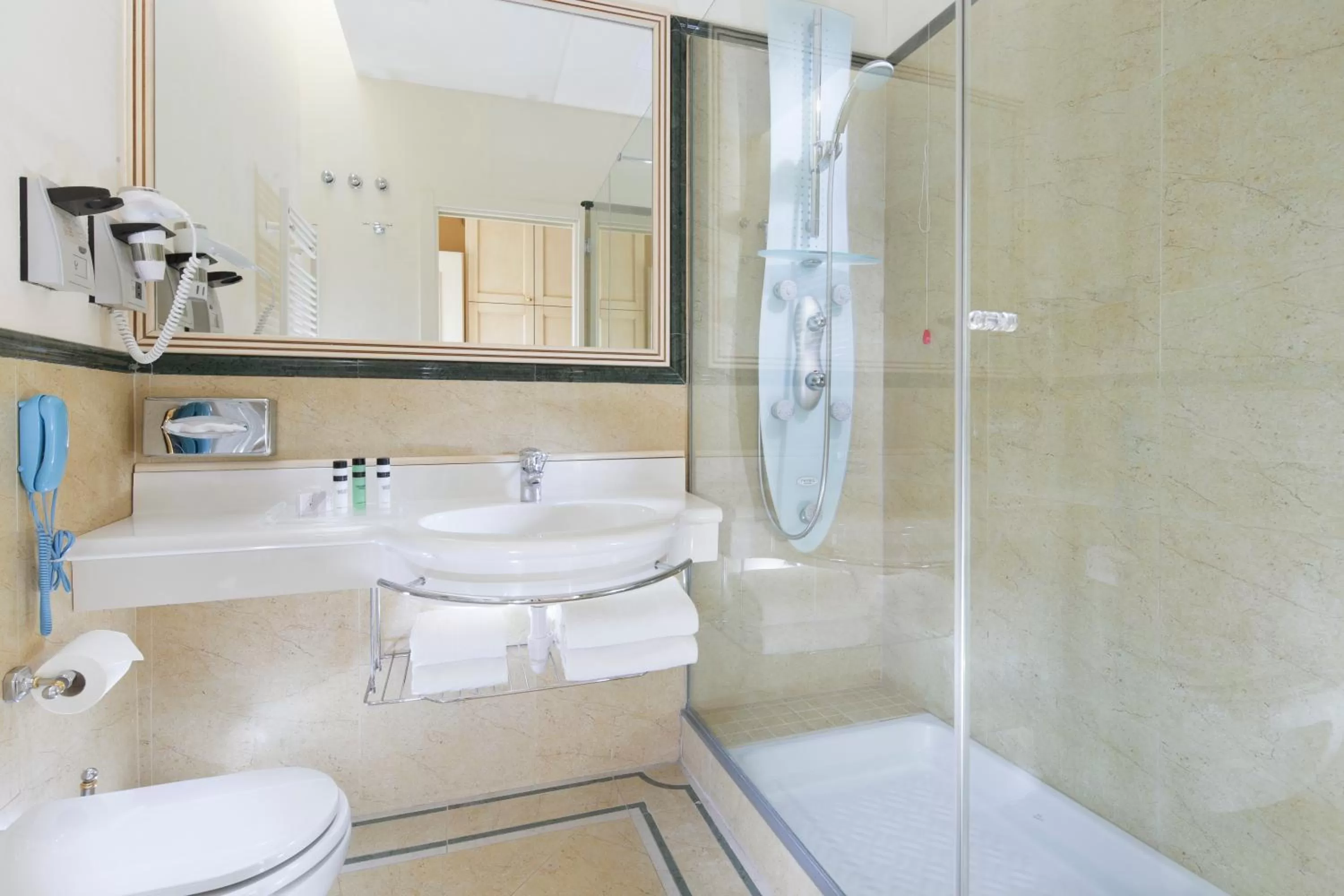 Bathroom in Doria Park Hotel