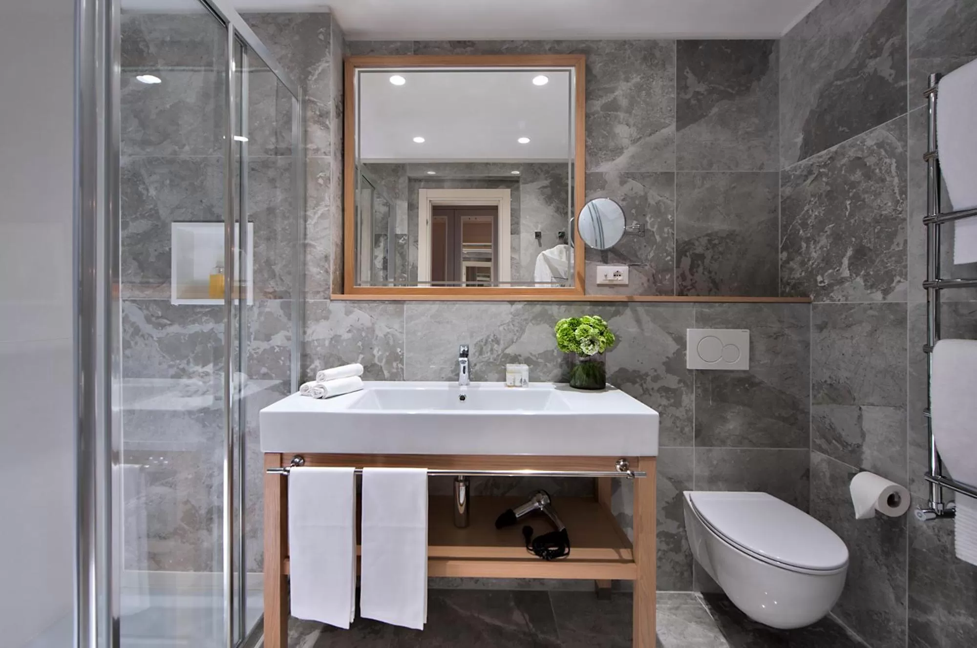 Bathroom in Hotel Mioni Pezzato