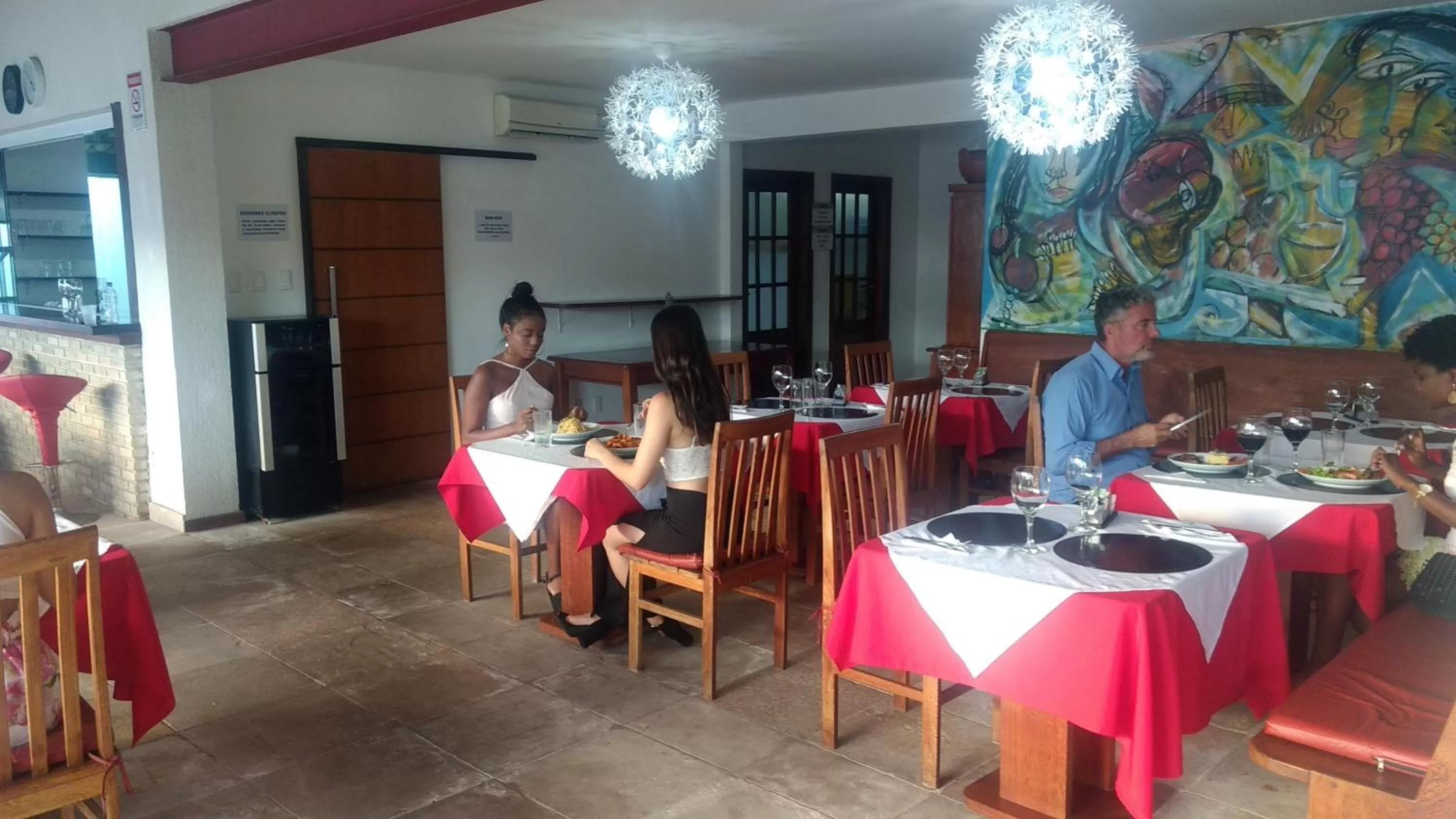 Restaurant/Places to Eat in Hotel Pousada Salvador Paradise