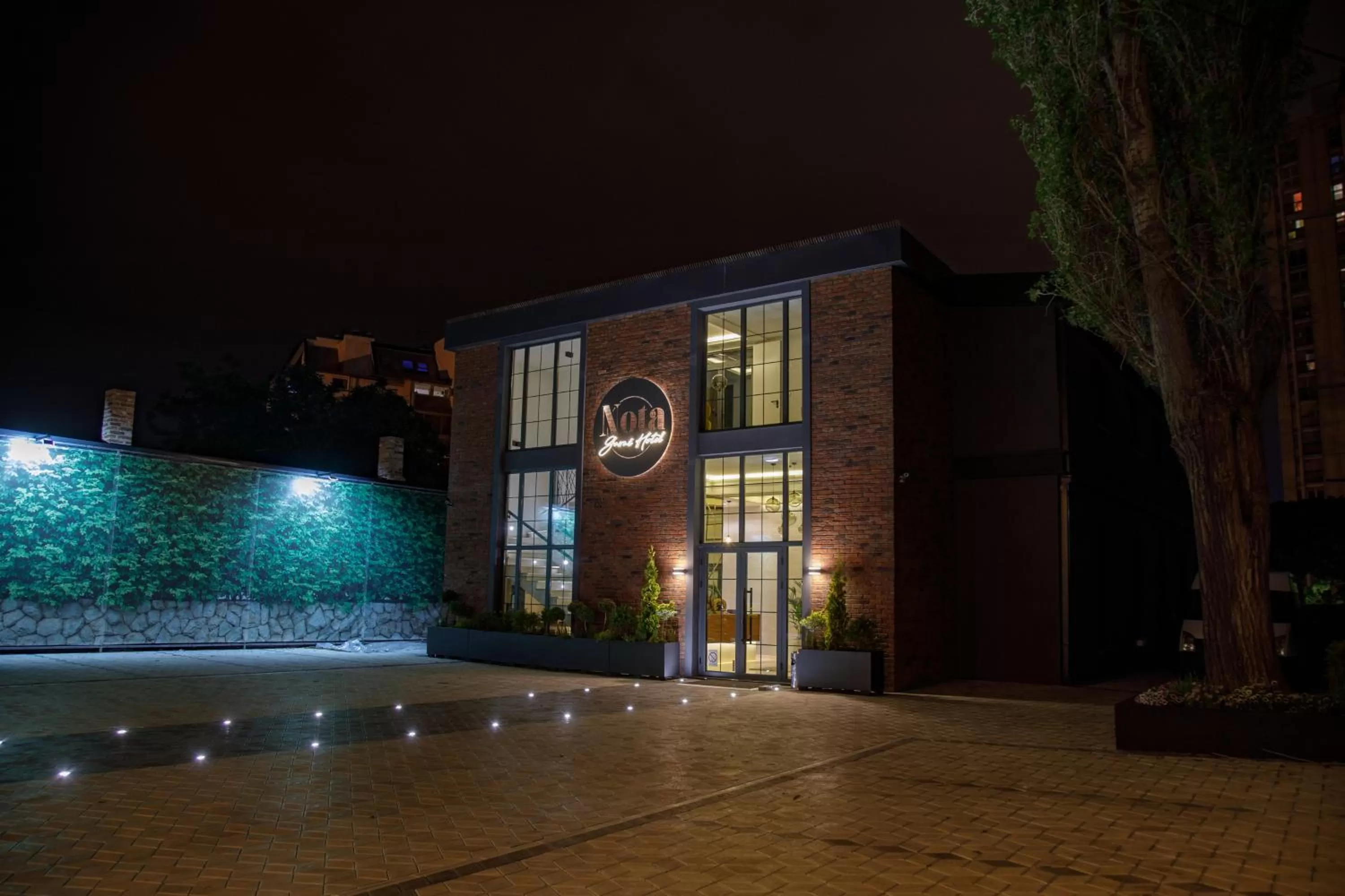Facade/entrance in Hotel Nota