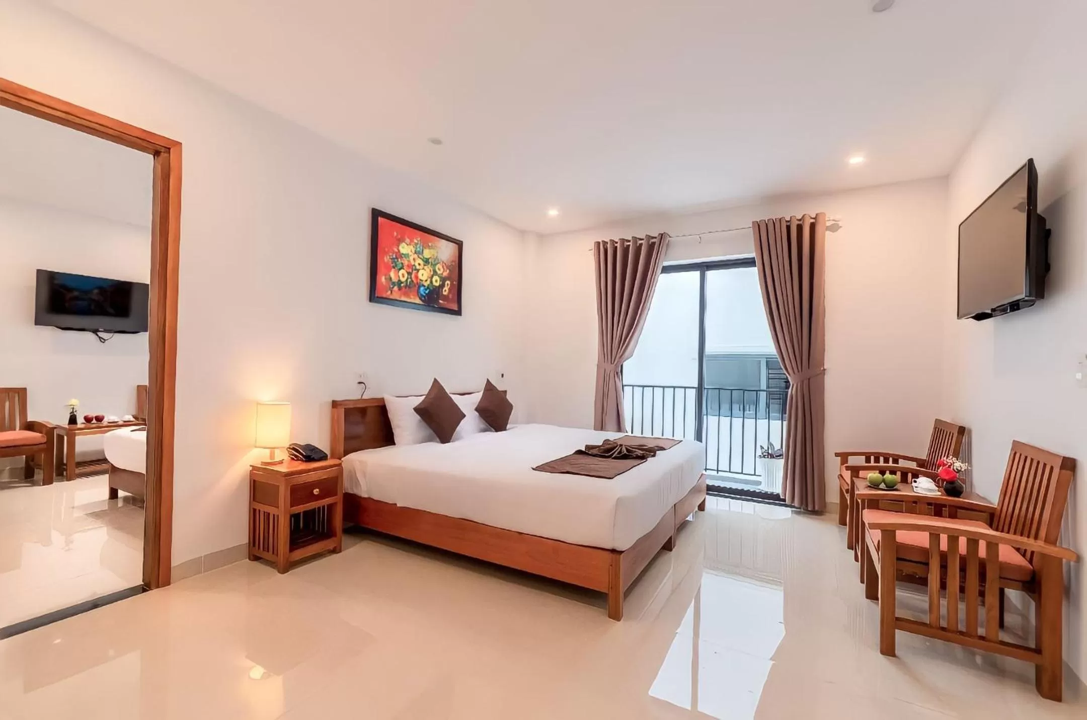 Communal lounge/ TV room in Tomorrow Oasis Boutique Villa Hoi An