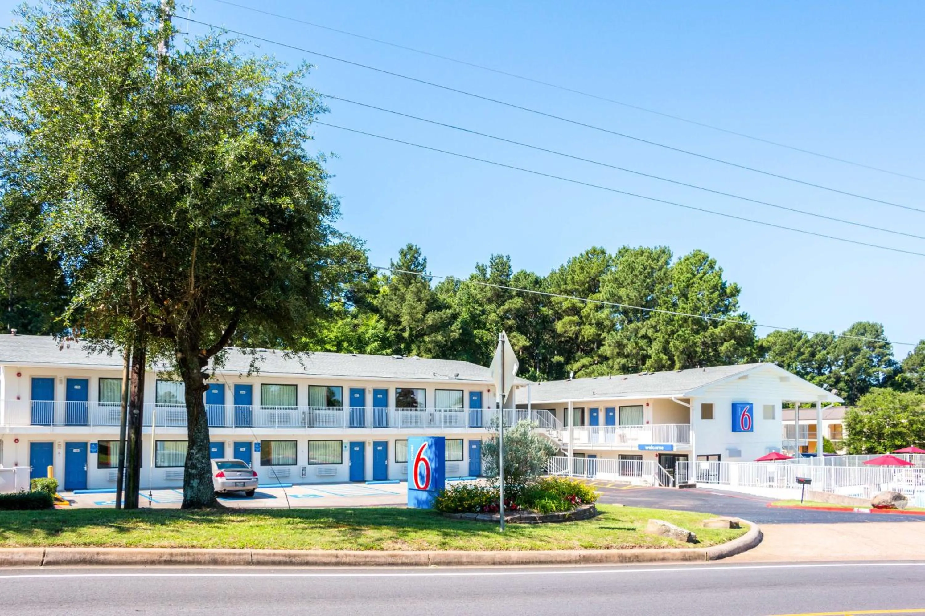 Property building in Motel 6-Longview, TX