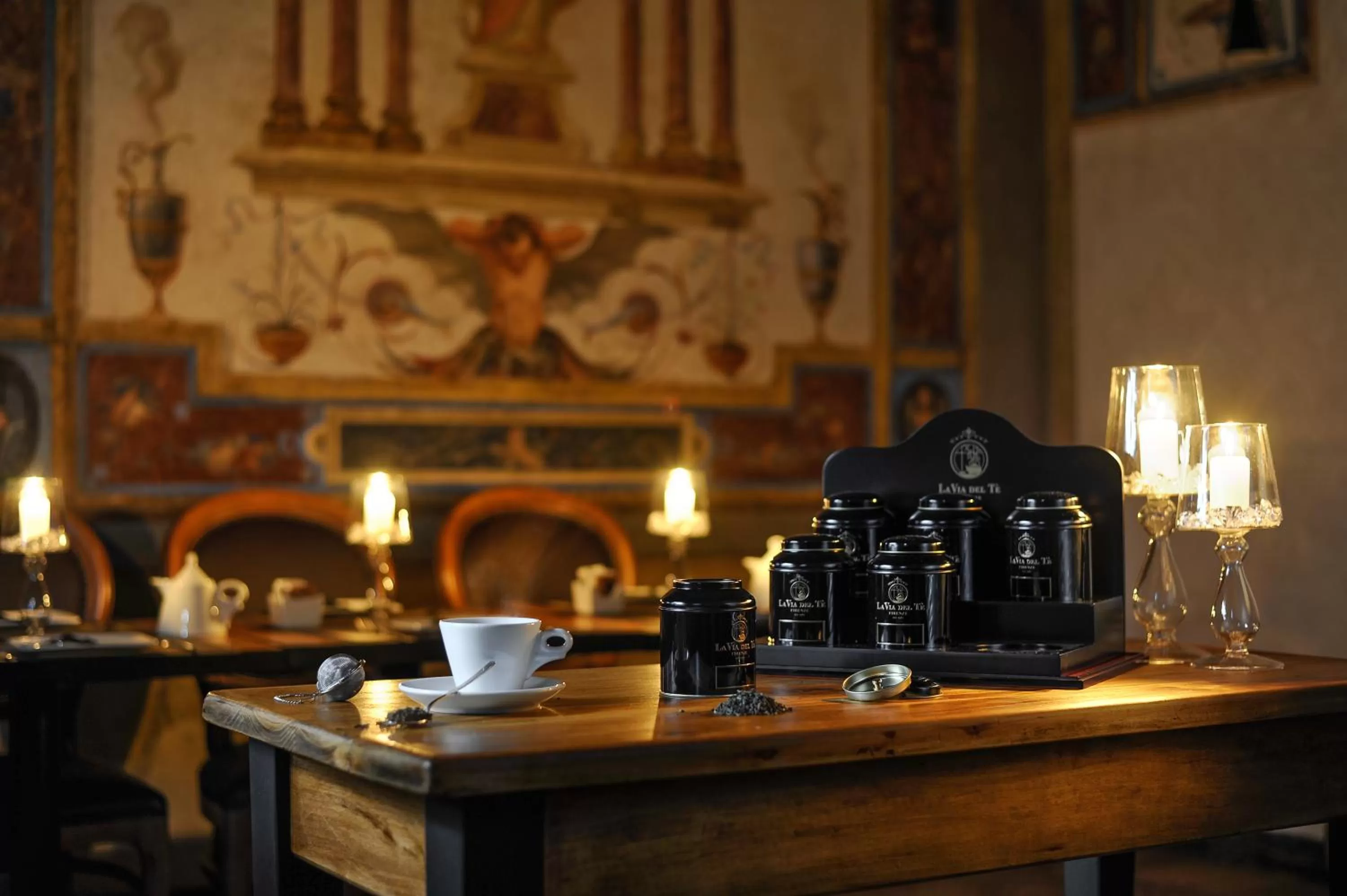 Restaurant/places to eat in Hotel Lungarno Vespucci 50