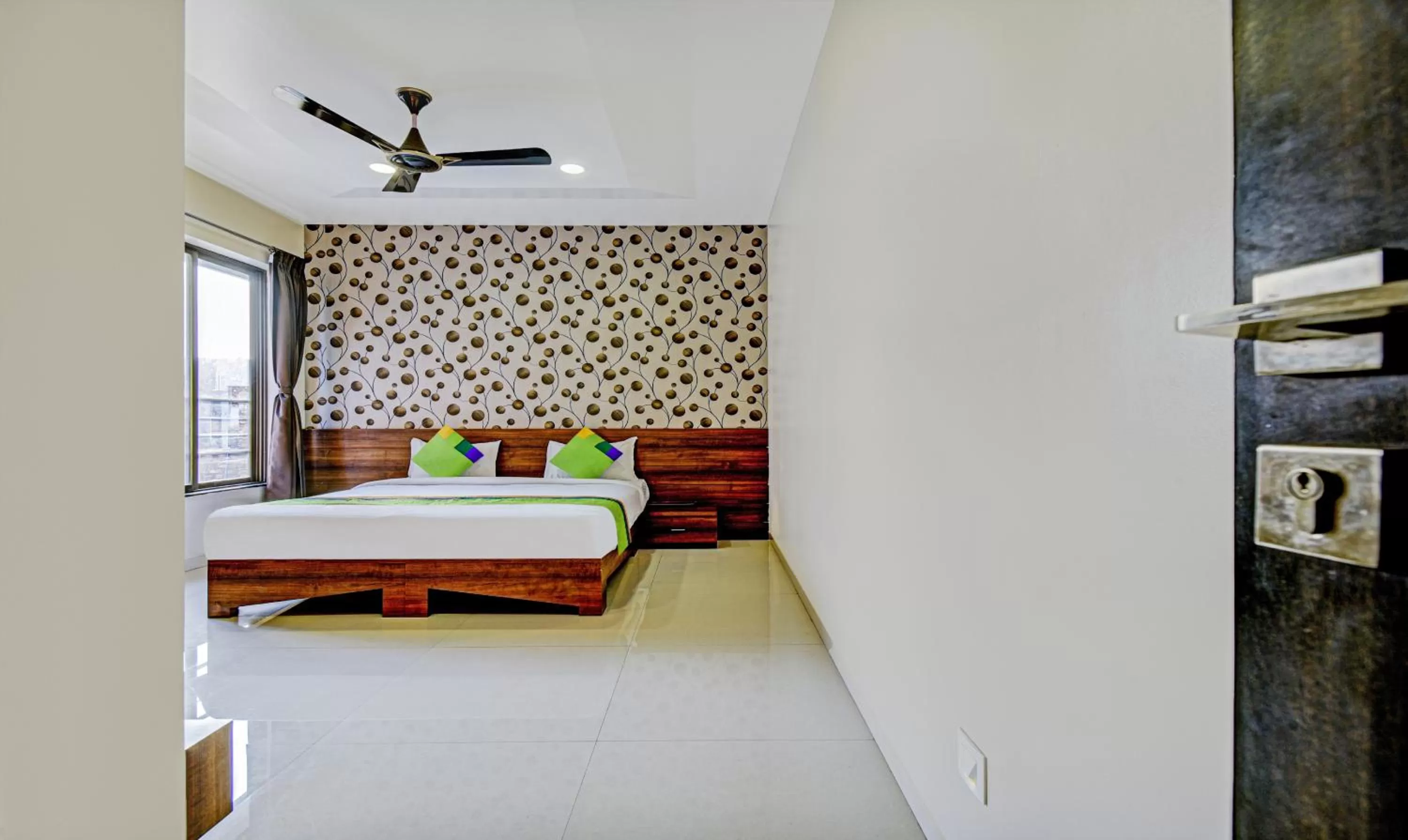 Photo of the whole room, Bed in Treebo Trend Kuber Inn