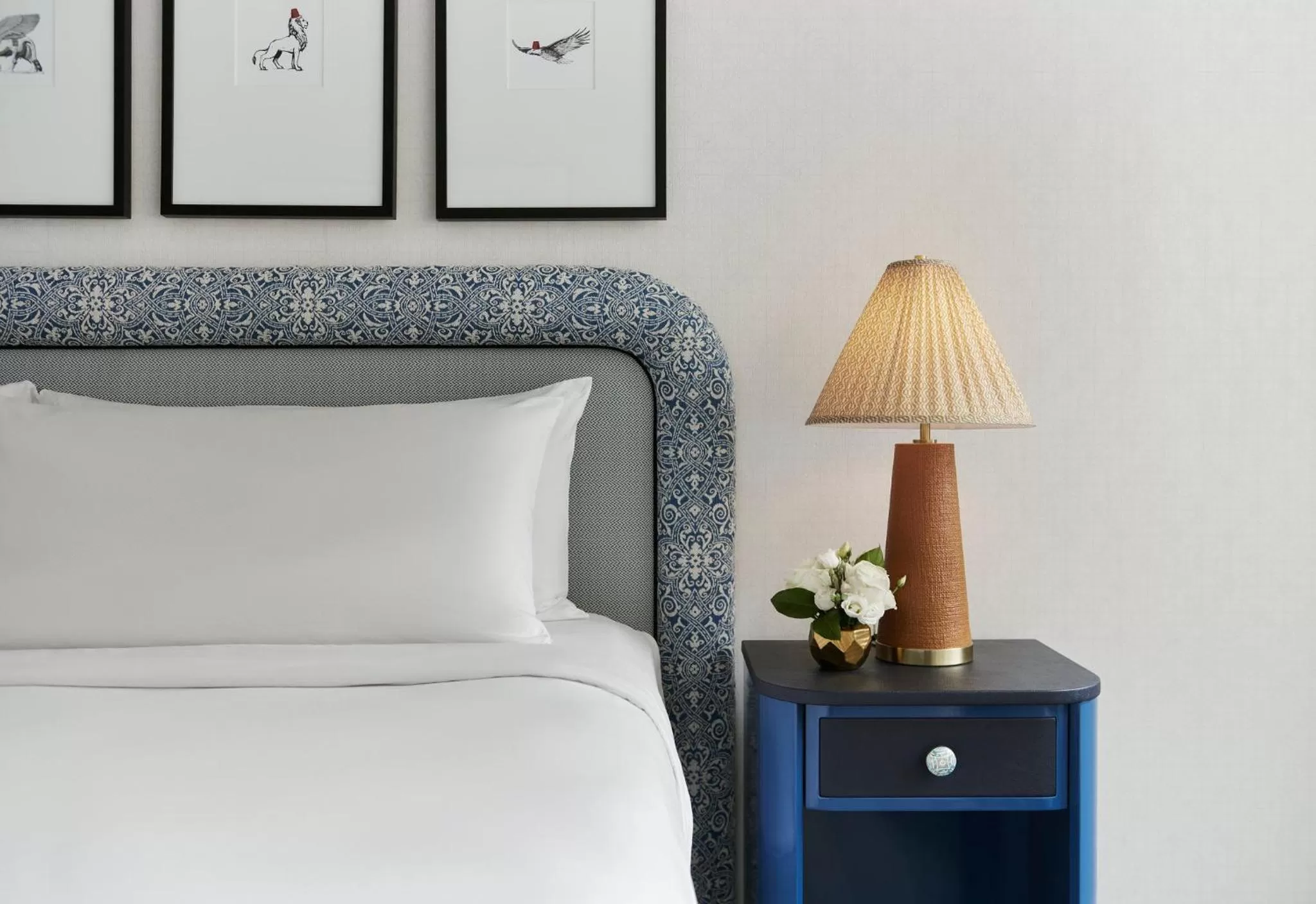 Photo of the whole room, Bed in InterContinental Chicago Magnificent Mile by IHG