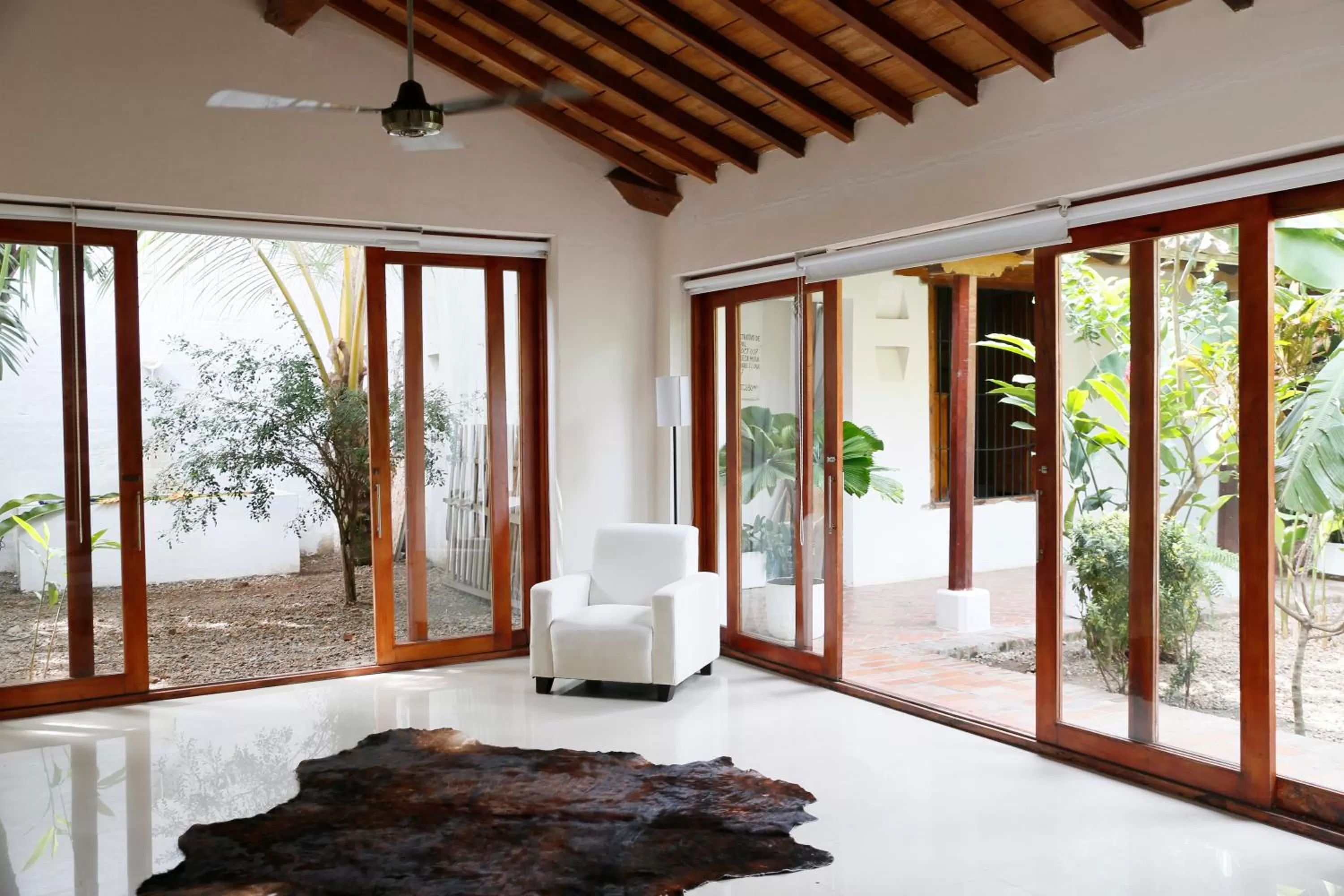 Day in Portal de la Marquesa