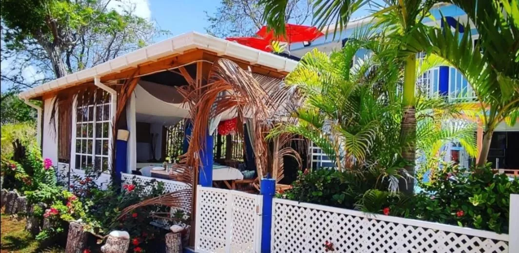 Facade/entrance in Casa Royal Palm Inn