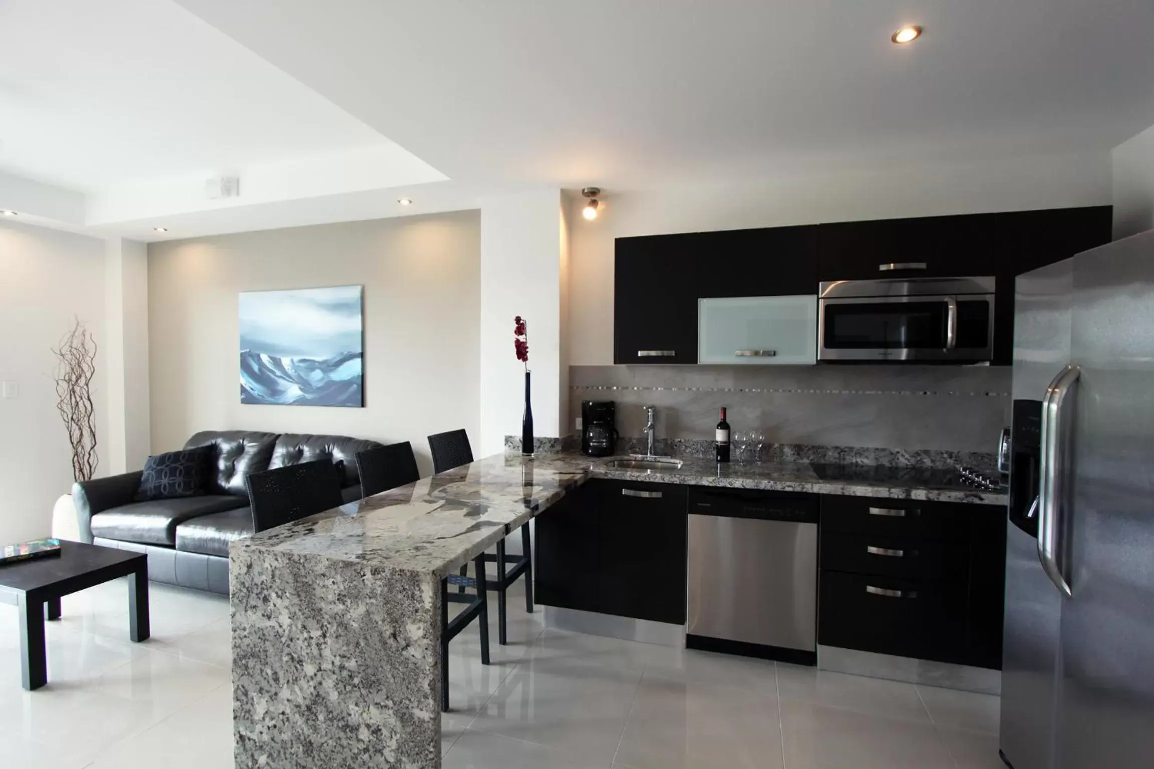 2 Bedroom COMFORT SUITE With Kitchen, Plunge pool, Living room, 2 Masters, 2 bath, 2 XL balconies in Oceano Boutique Hotel & Gallery 2 Bedroom COMFORT SUITE With Kitchen, Plunge pool, Living room, 2 Masters, 2 bath, 2 XL balconies in Oceano Boutique Hotel & Gallery