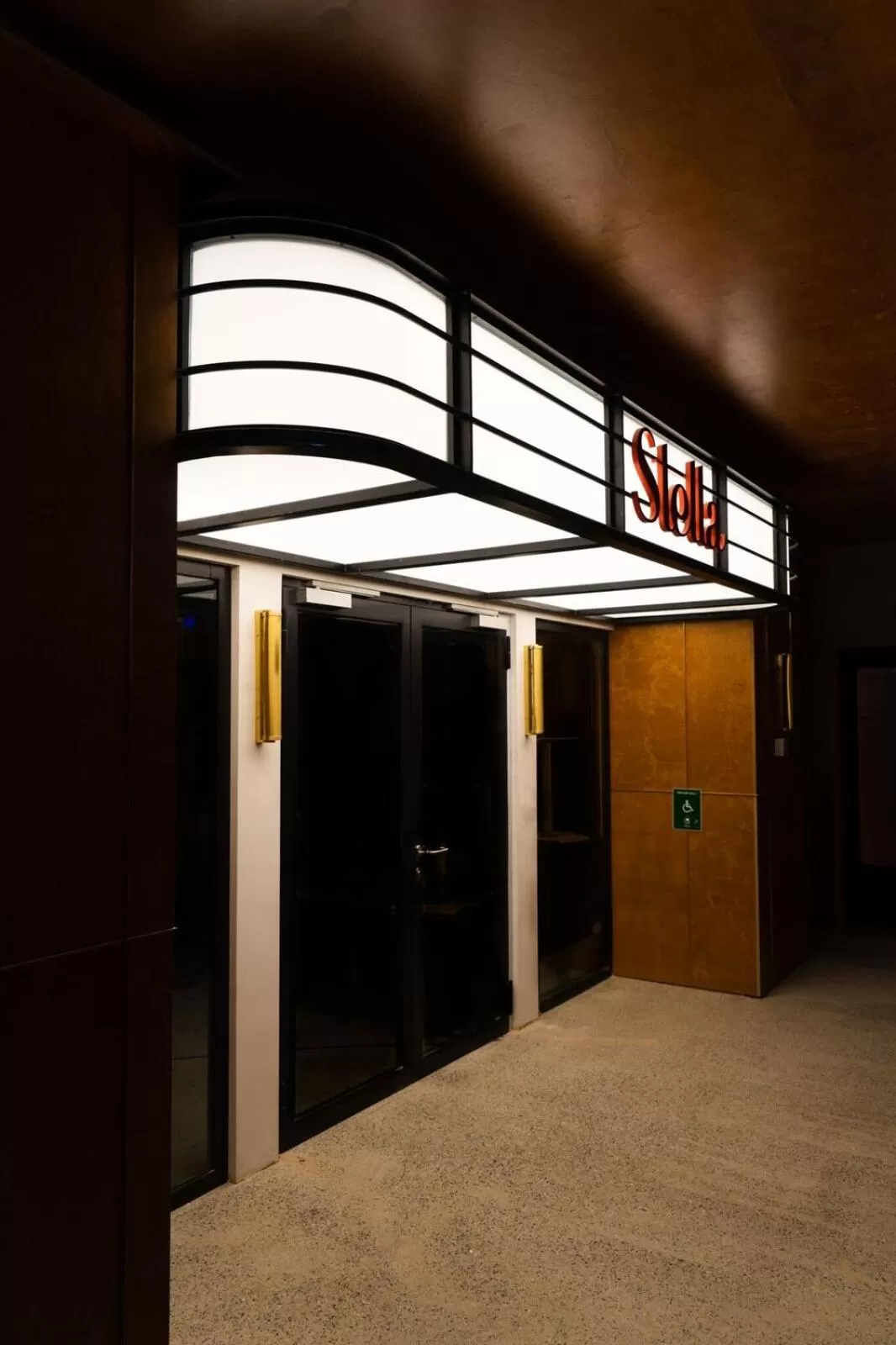 Logo/Certificate/Sign in The Devlin Dublin