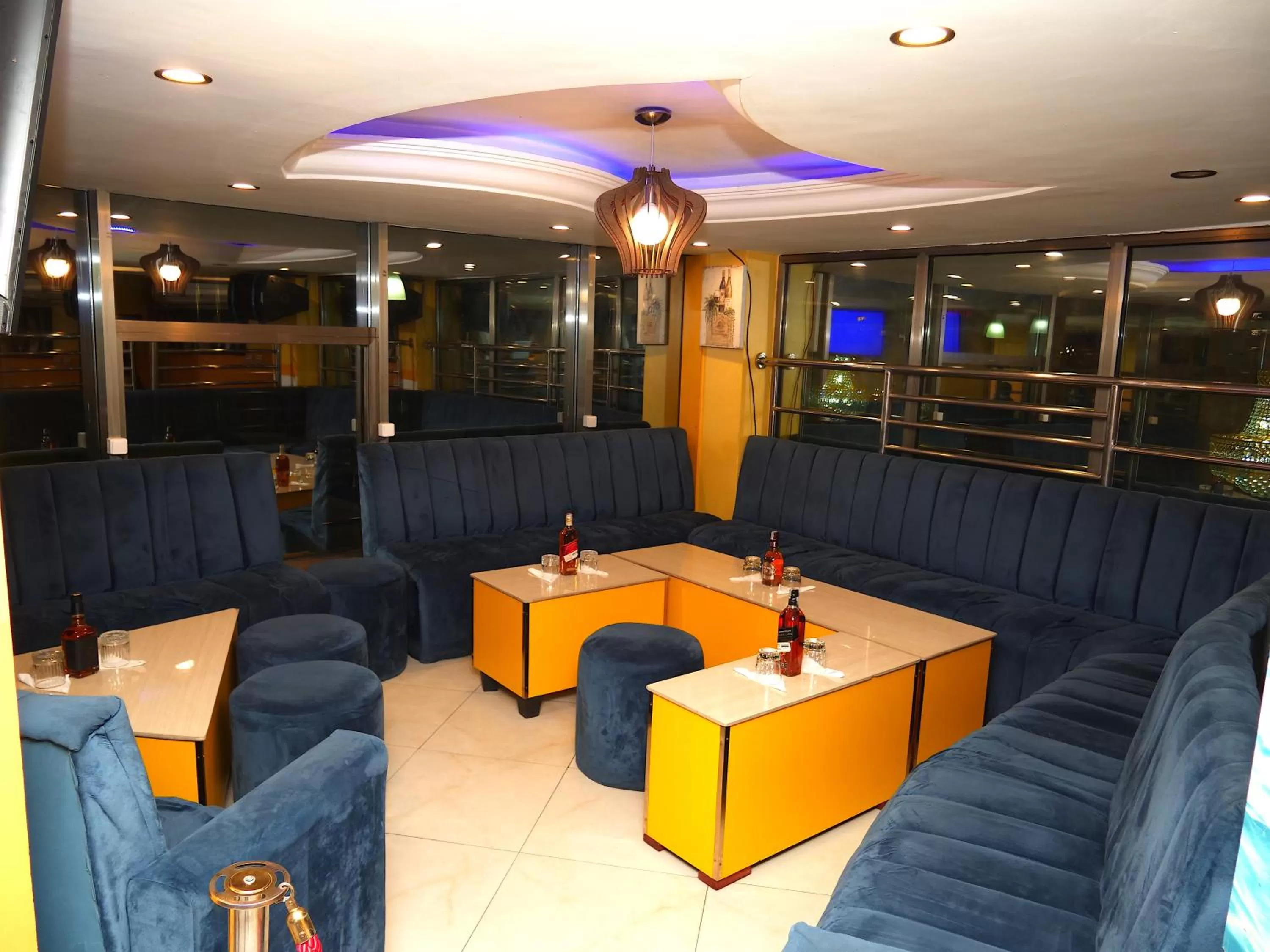 Lounge or bar in Marriot Metropolitan Hotel
