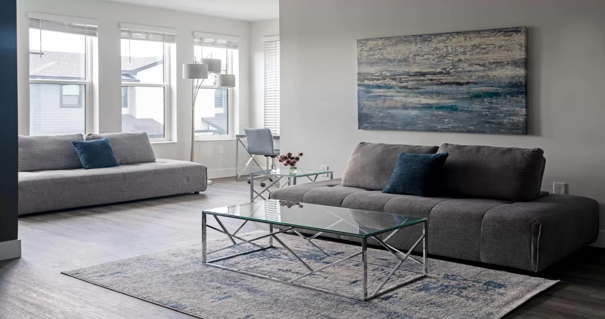 Living room, Seating Area in Westshore Apartments by Barsala