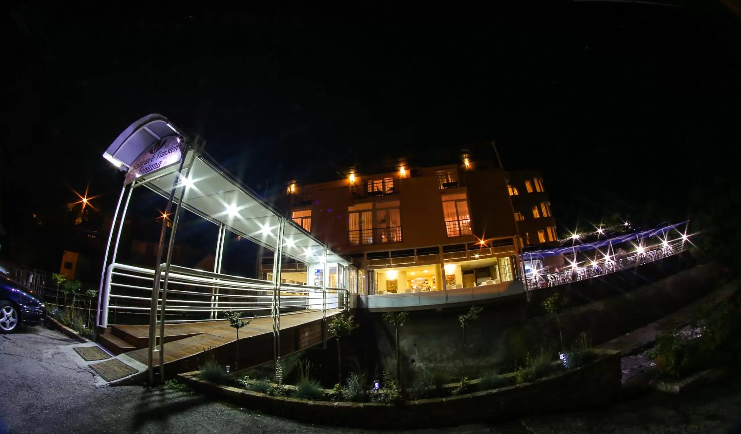 Facade/entrance in Hotel Fontana