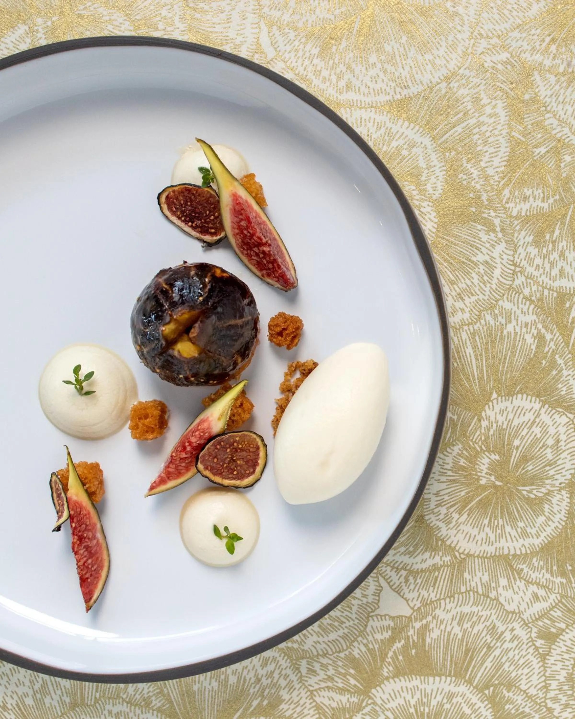 Restaurant/places to eat in Black Bass Hotel