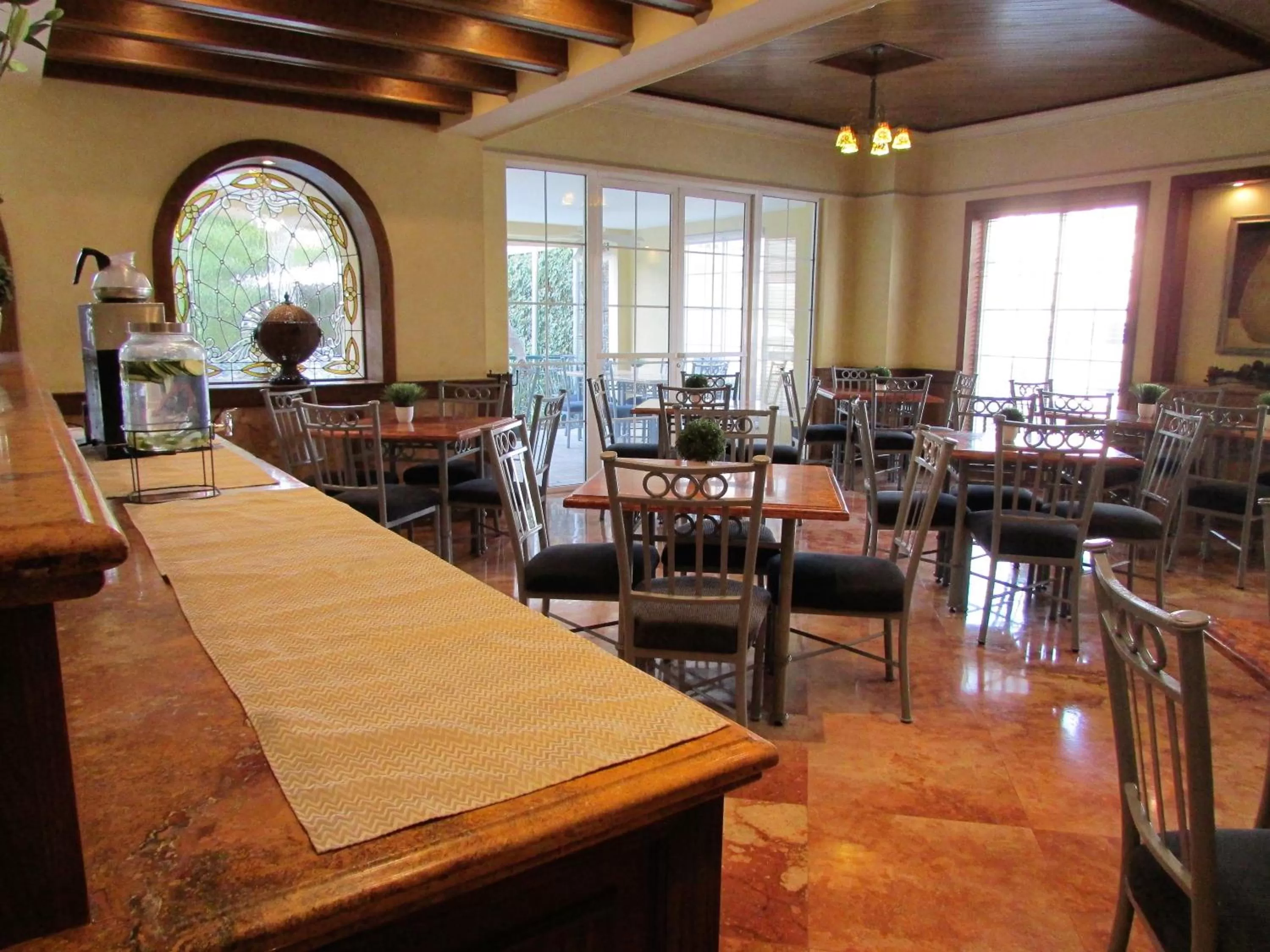 Breakfast in Best Western Hotel Posada Del Rio Express