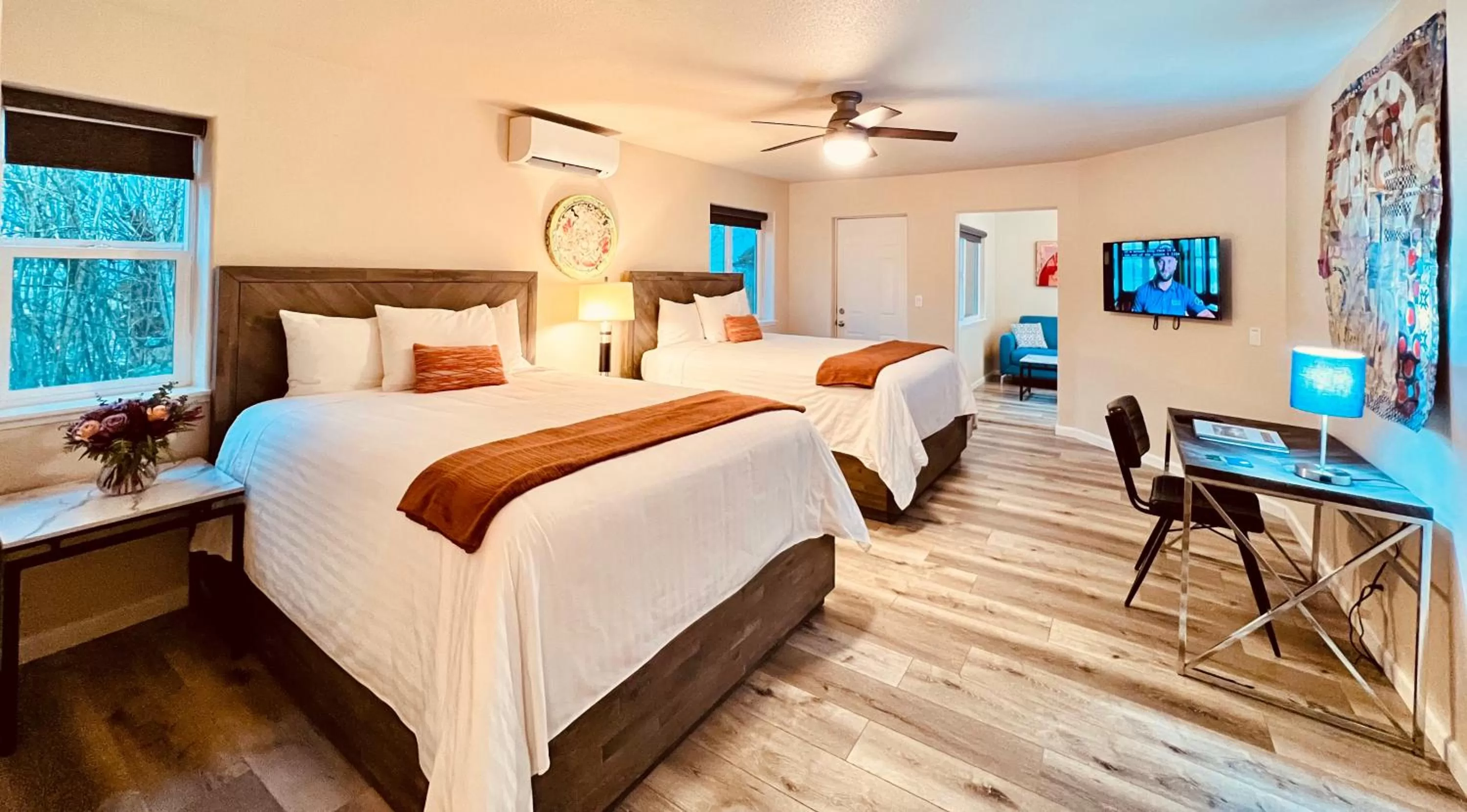 Photo of the whole room, Bed in West Sonoma Inn & Spa