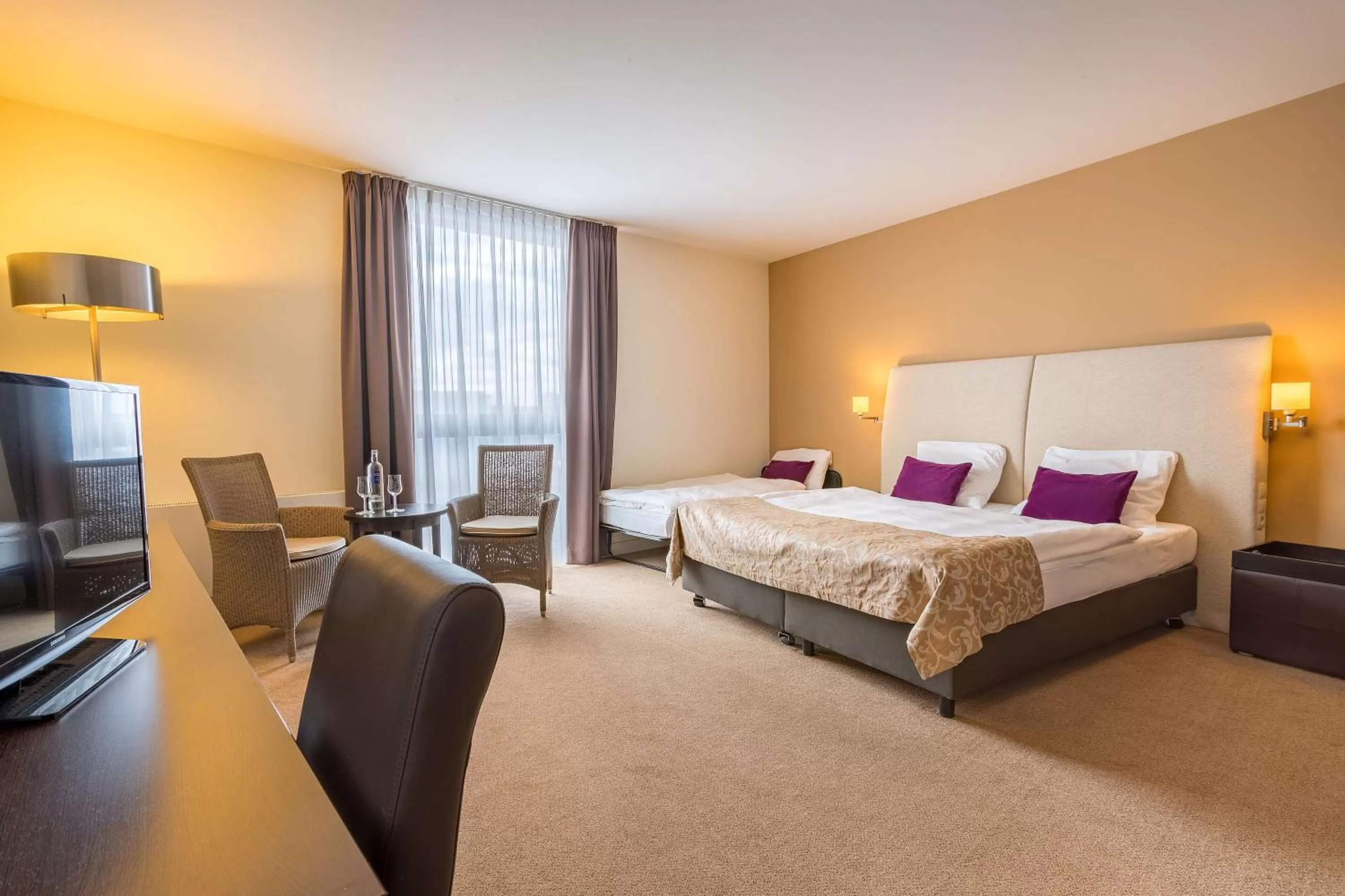 Photo of the whole room, Bed in The Rilano Hotel München